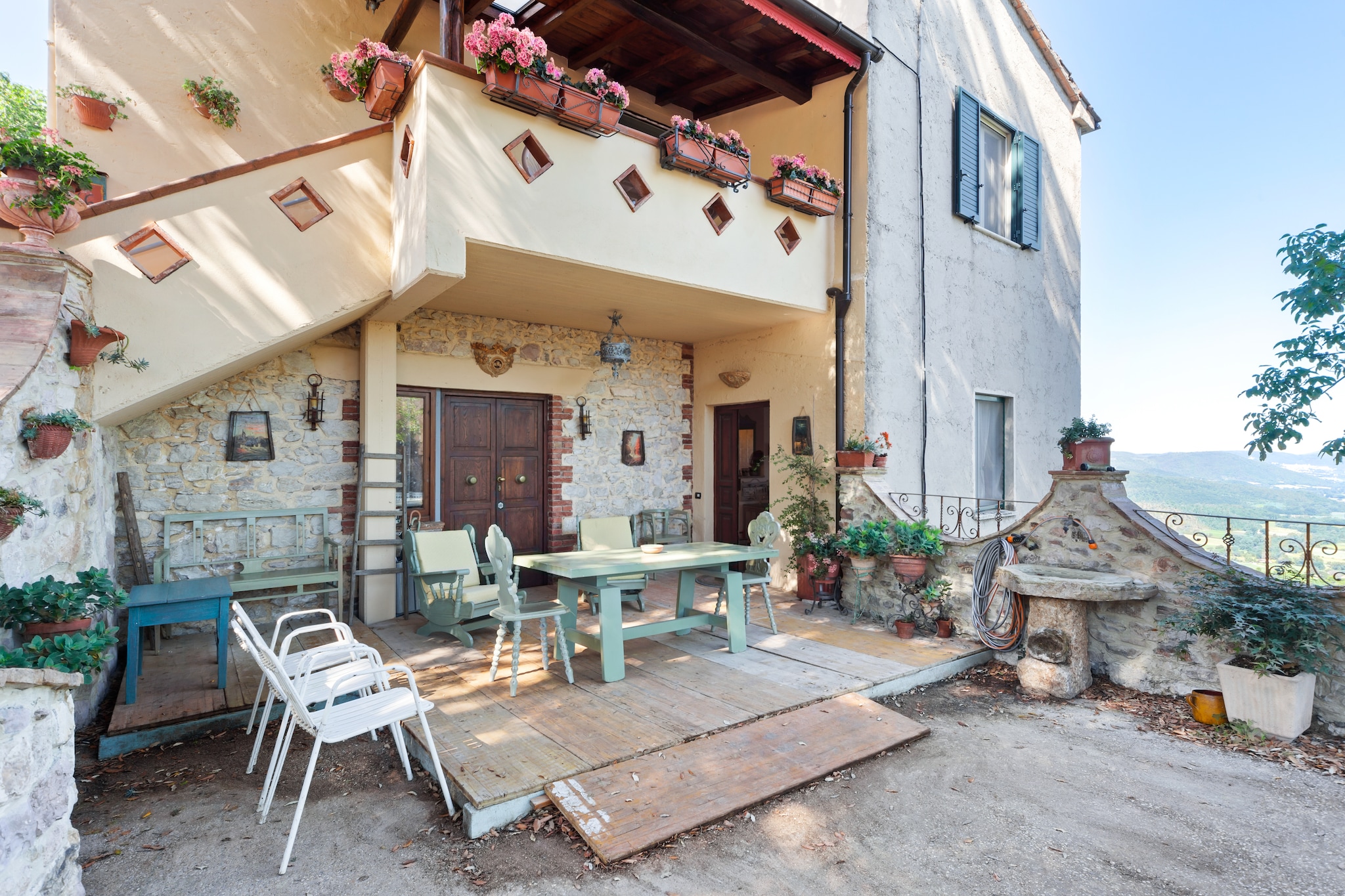 Exterior Summer