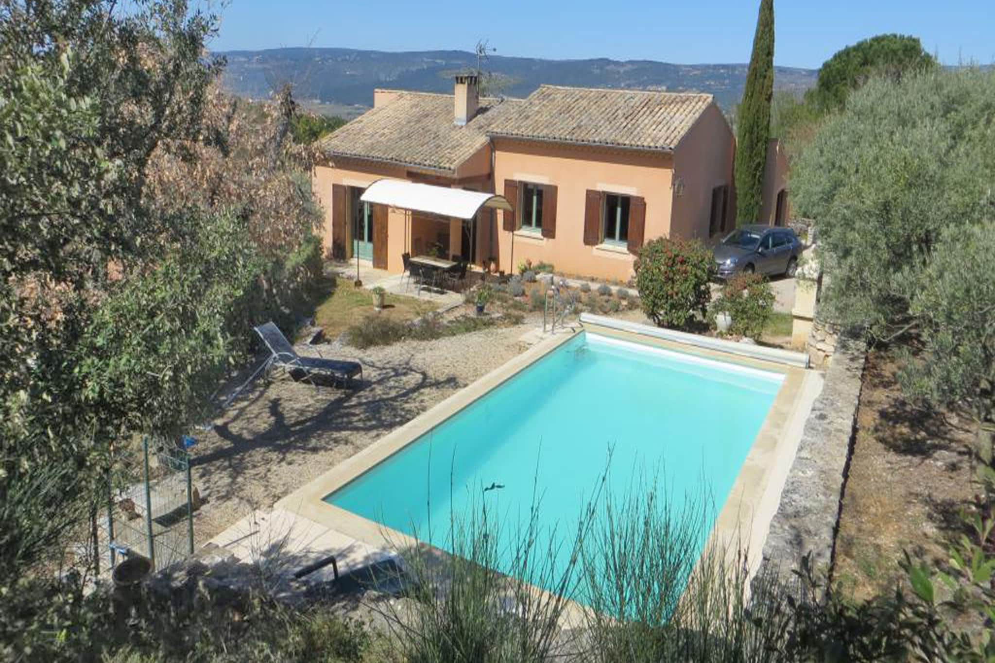 Maison de vacances avec piscine à Roussillon