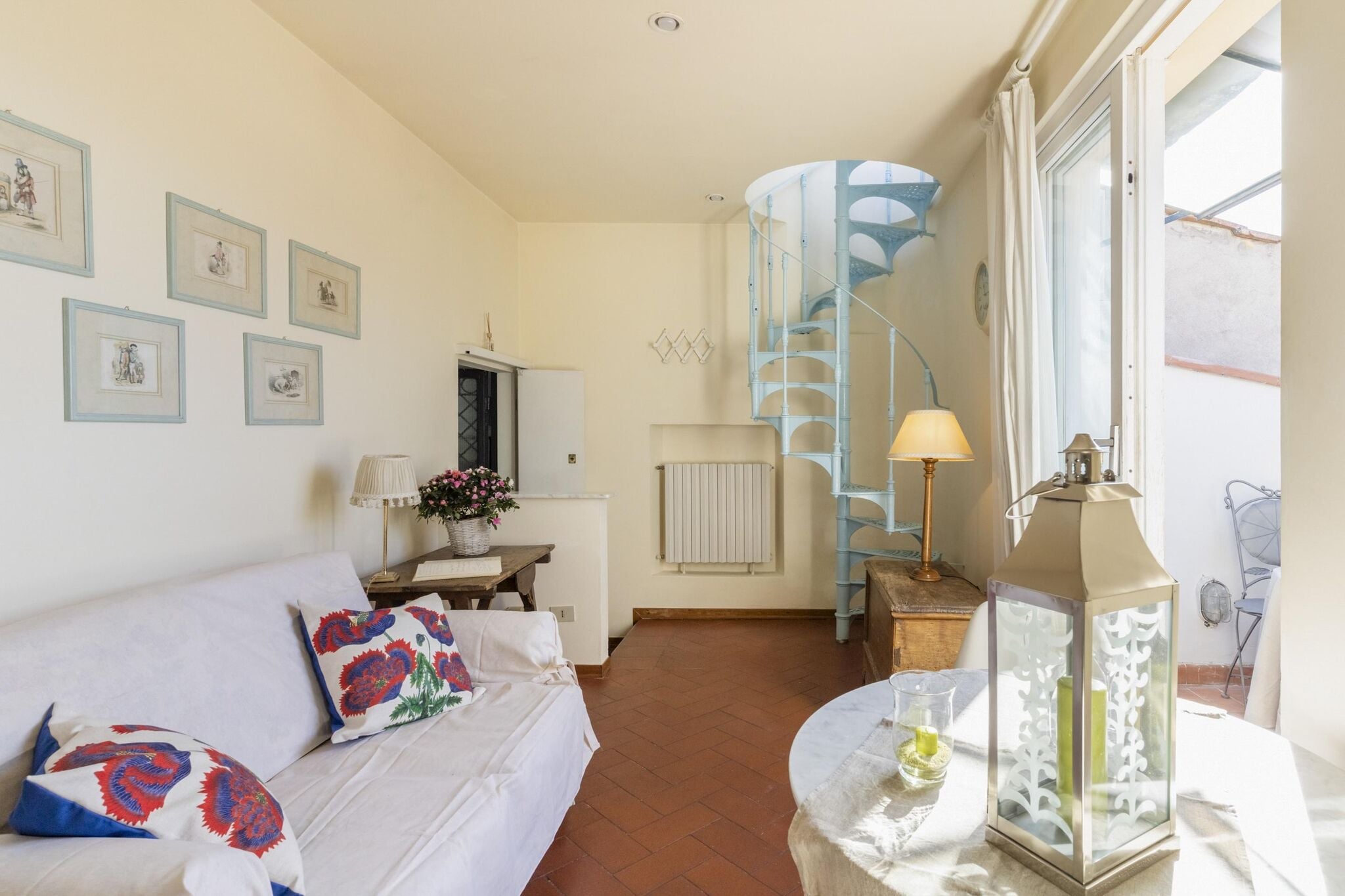 Delightful Apartment in San Frediano  with Balcony