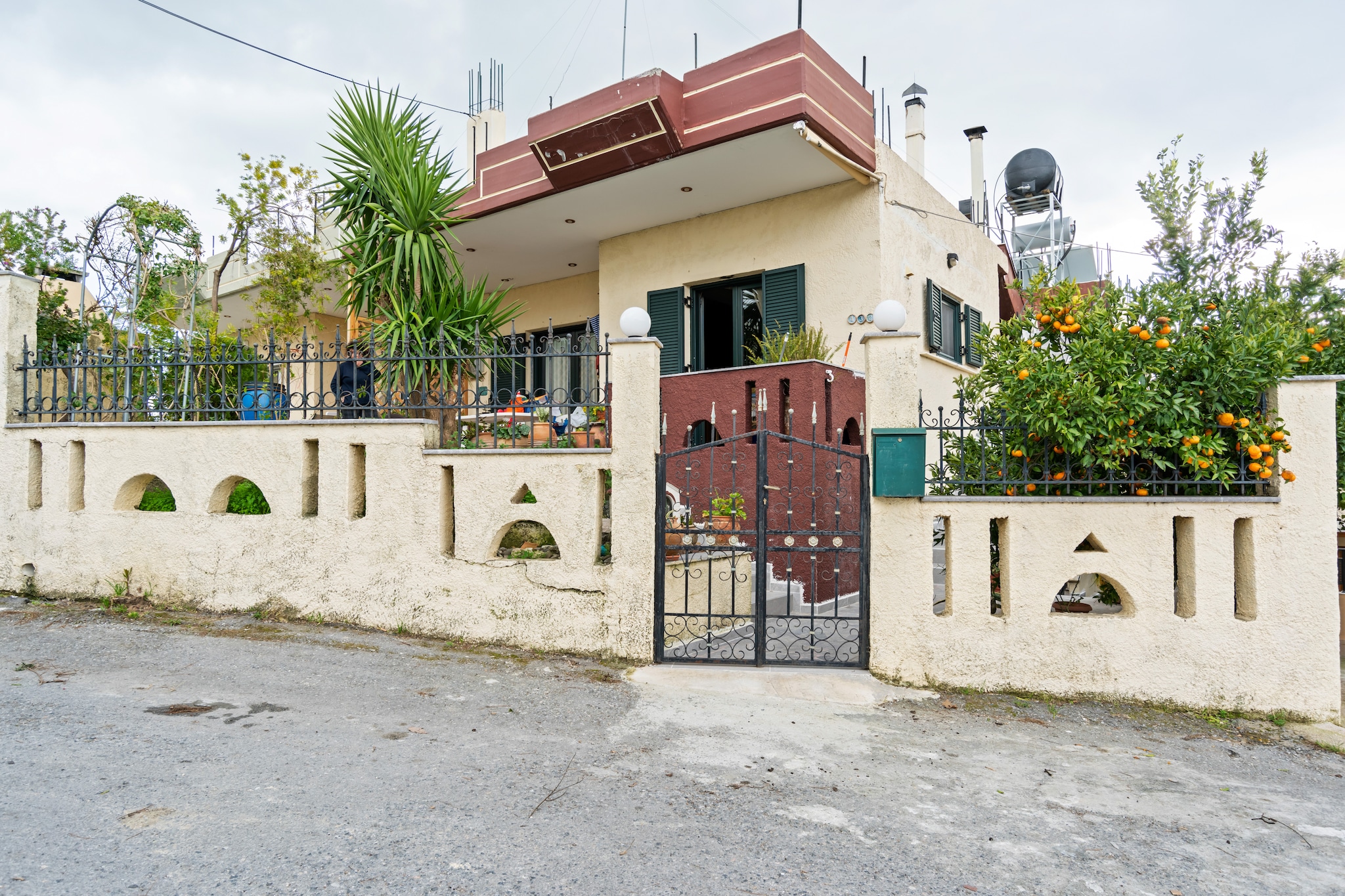 Ground floor: (Living room(double sofa bed, TV, seating area(3 persons)), open kitchen(toaster, cooker(ceramic), coffee machine, oven(grill-oven), fridge-freezer, washbasin), bedroom(double bed), bedroom(single bed), bathroom(shower, washbasin, toilet, heating))\n\ngarden, garden furniture
