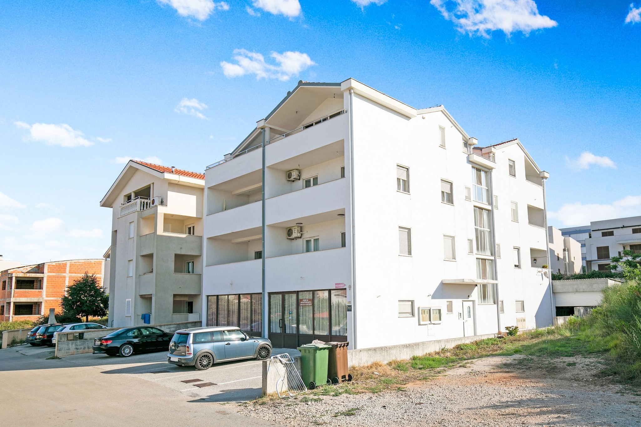 Lovely apartment Perica A5 - Buitenkant zomer