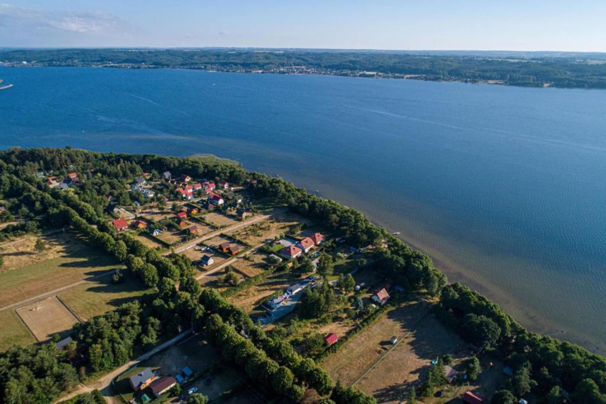 Holiday house by the lake-Zones d'été à 20 km