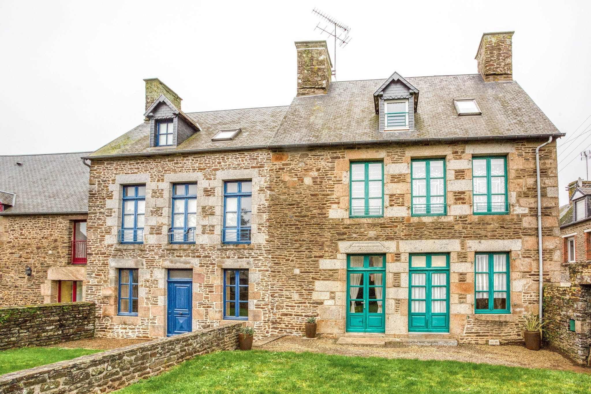 Maison Tourelle Saint-James - Extérieur été