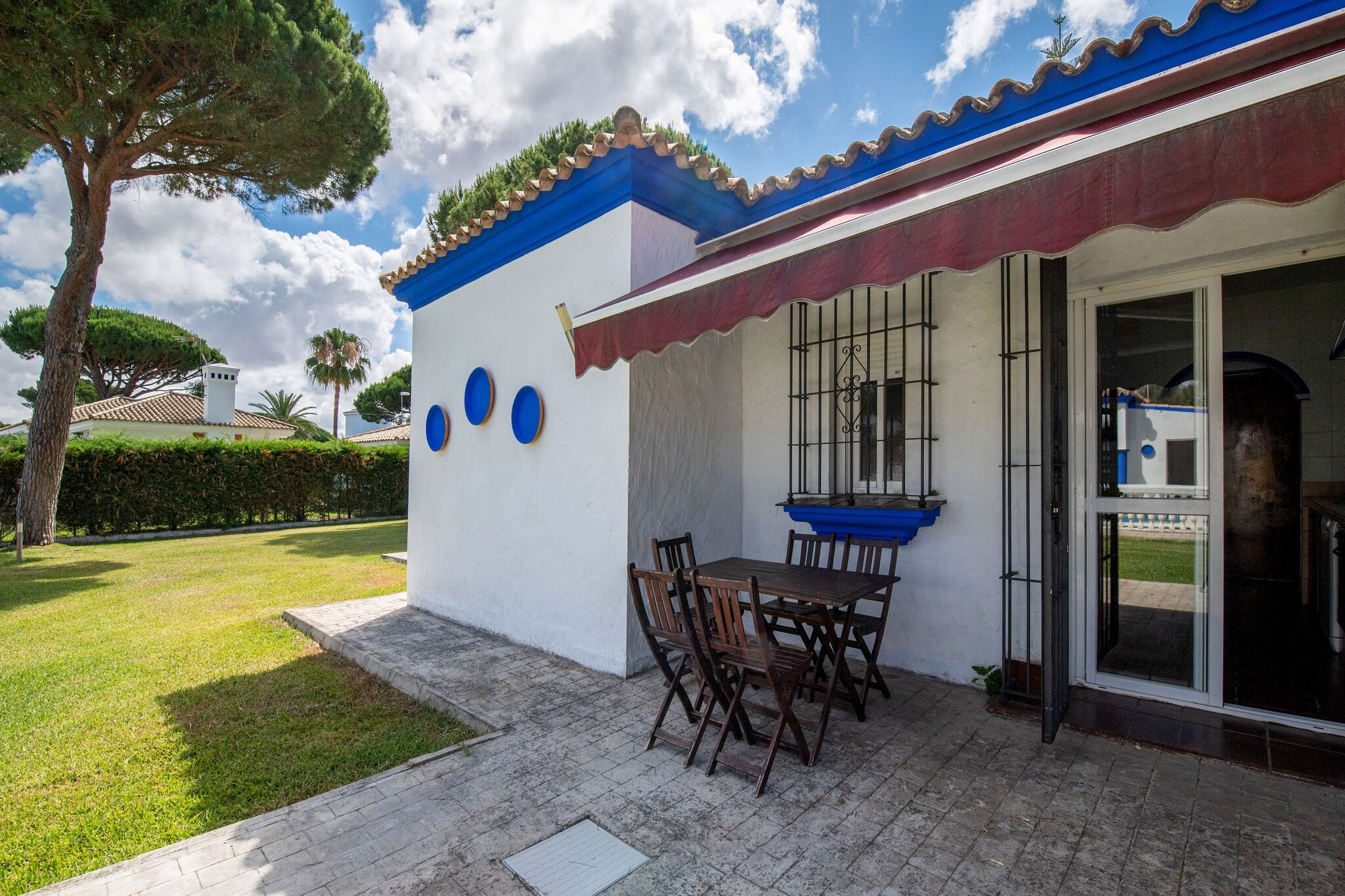 Amazing holiday home in Chiclana de la Frontera with a pool