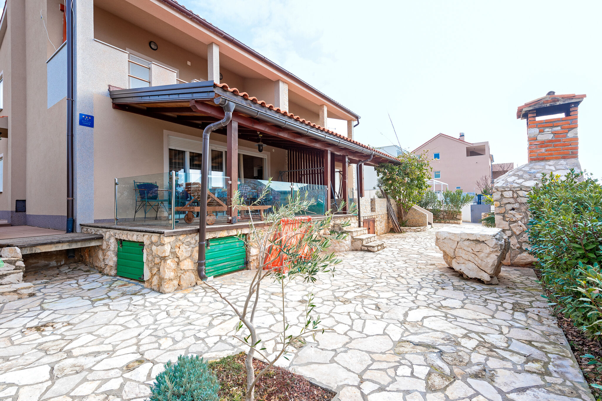 Modern Holiday Home in Mandre with Barbeque