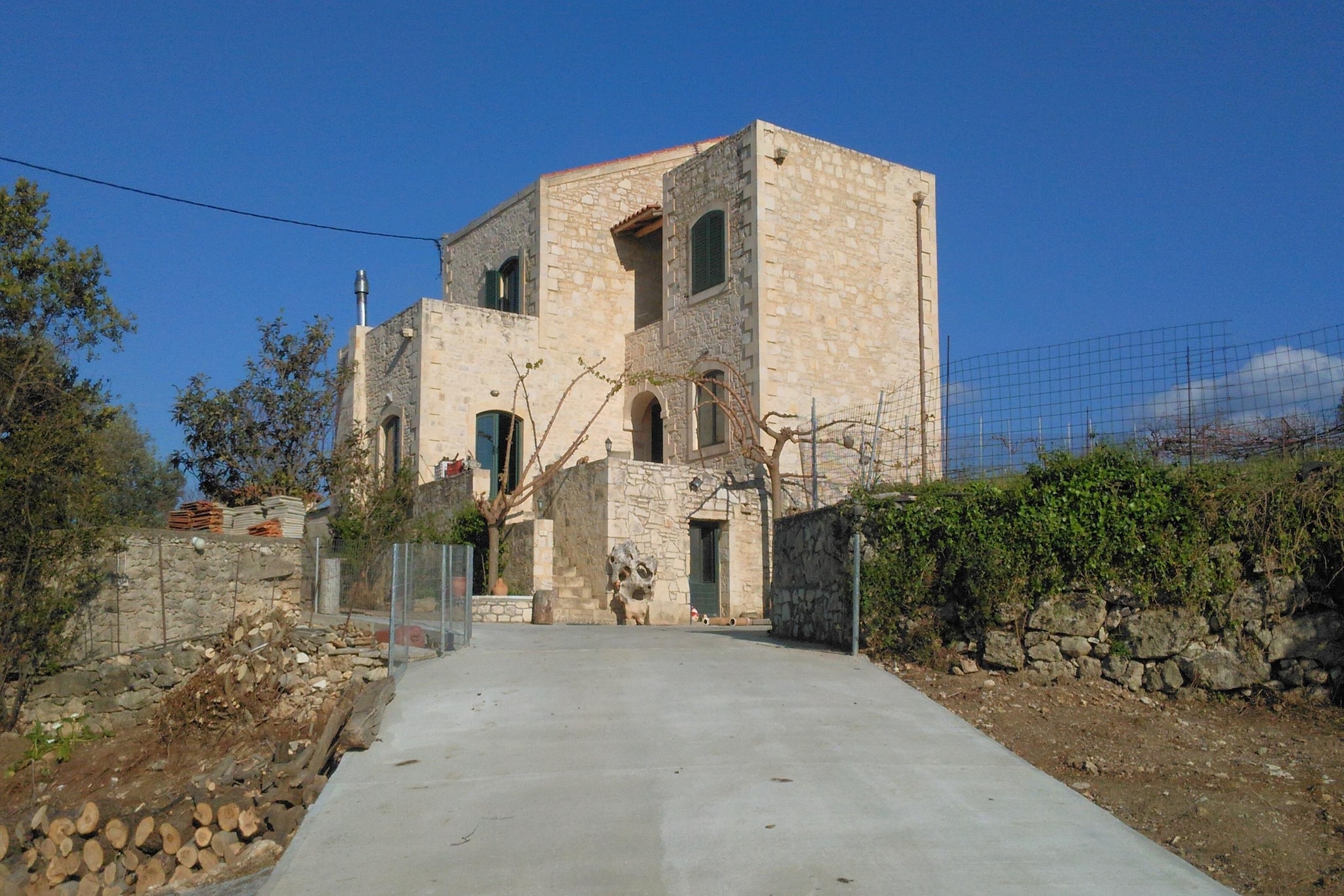 Spacious Villa in Margarites with Private Garden