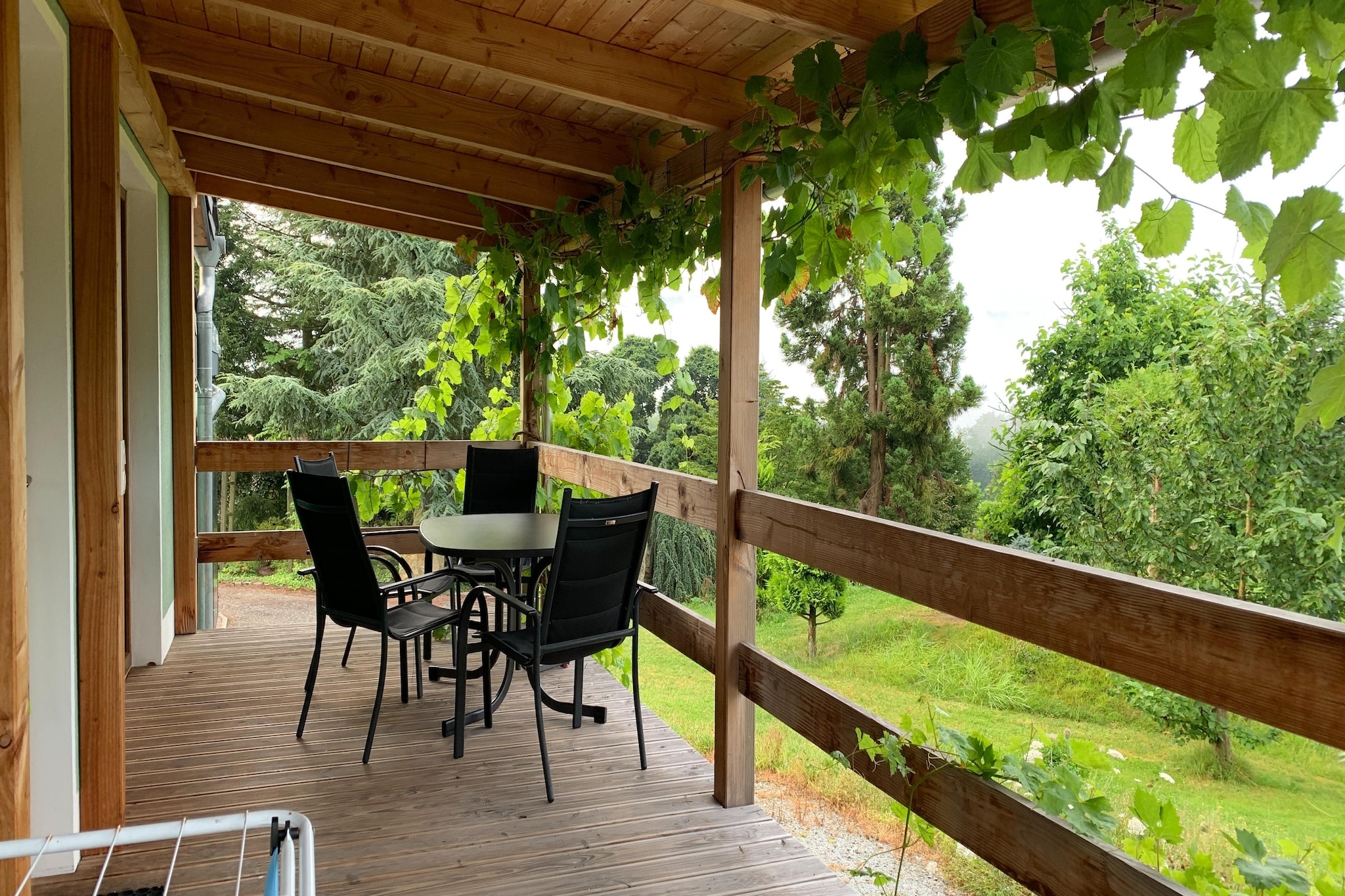 Im Elbsandsteingebirge-Terrasbalkon