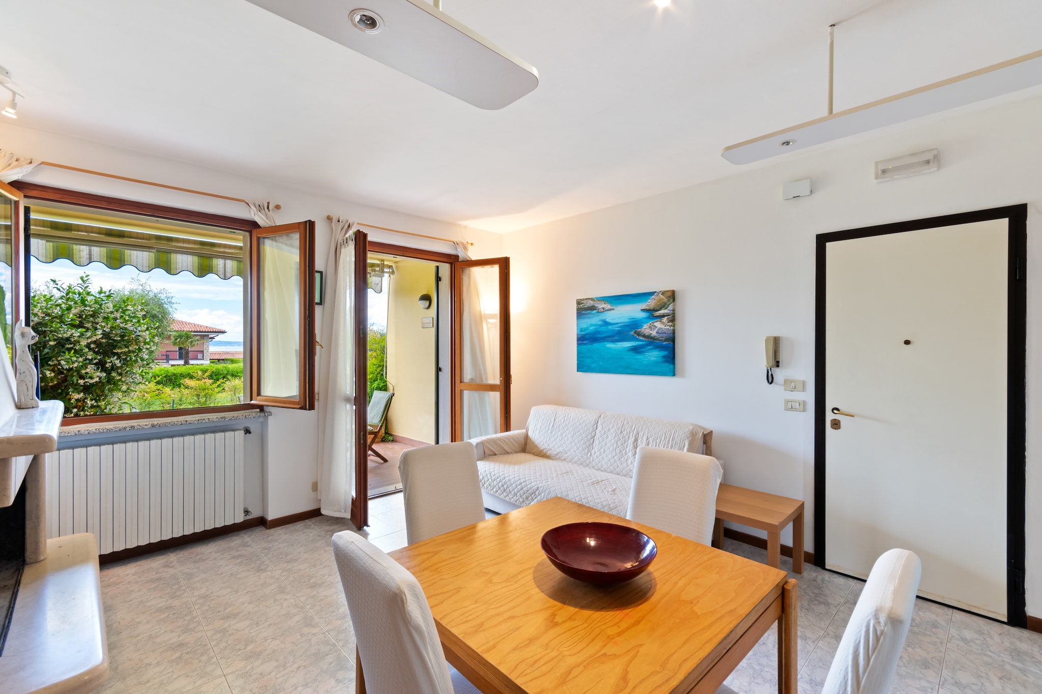 Apartment in Lazise with Lake View & Pool