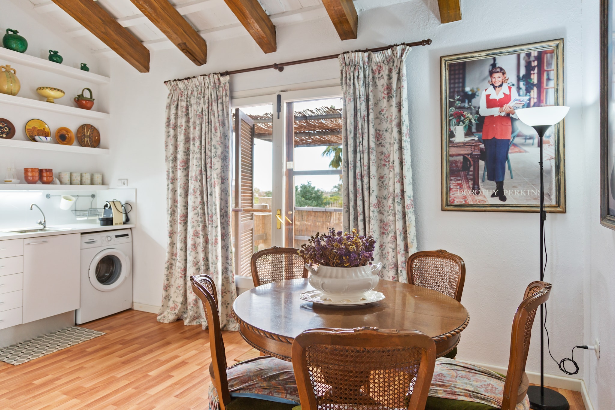 Take some days off to crash over here and spend the days amid nature and sun. Located in Deltebre, this cottage can accommodate about 6 people in 3 bedrooms. With a garden to keep your company, meditate here or admire the birds as they go about their day. Ideal for a family, as kids are welcome here. Far del fangar Lighthouse lies 11 km away, which shall treat you to an exotic panoramic view. Parc Natural del Delta de l'Ebre can be accessed after a drive and is a birding hotspot and makes for a unique landscape. Grocery Store and Restaurants lie as close as a km away and will make your trip convenient. Terrace has all the views to make you feel special and in awe with mother natureÂ’s beauty. Fully-equipped kitchen will aid you, if home-cooked food is what you prefer. Reus Airport lies 81 km away.