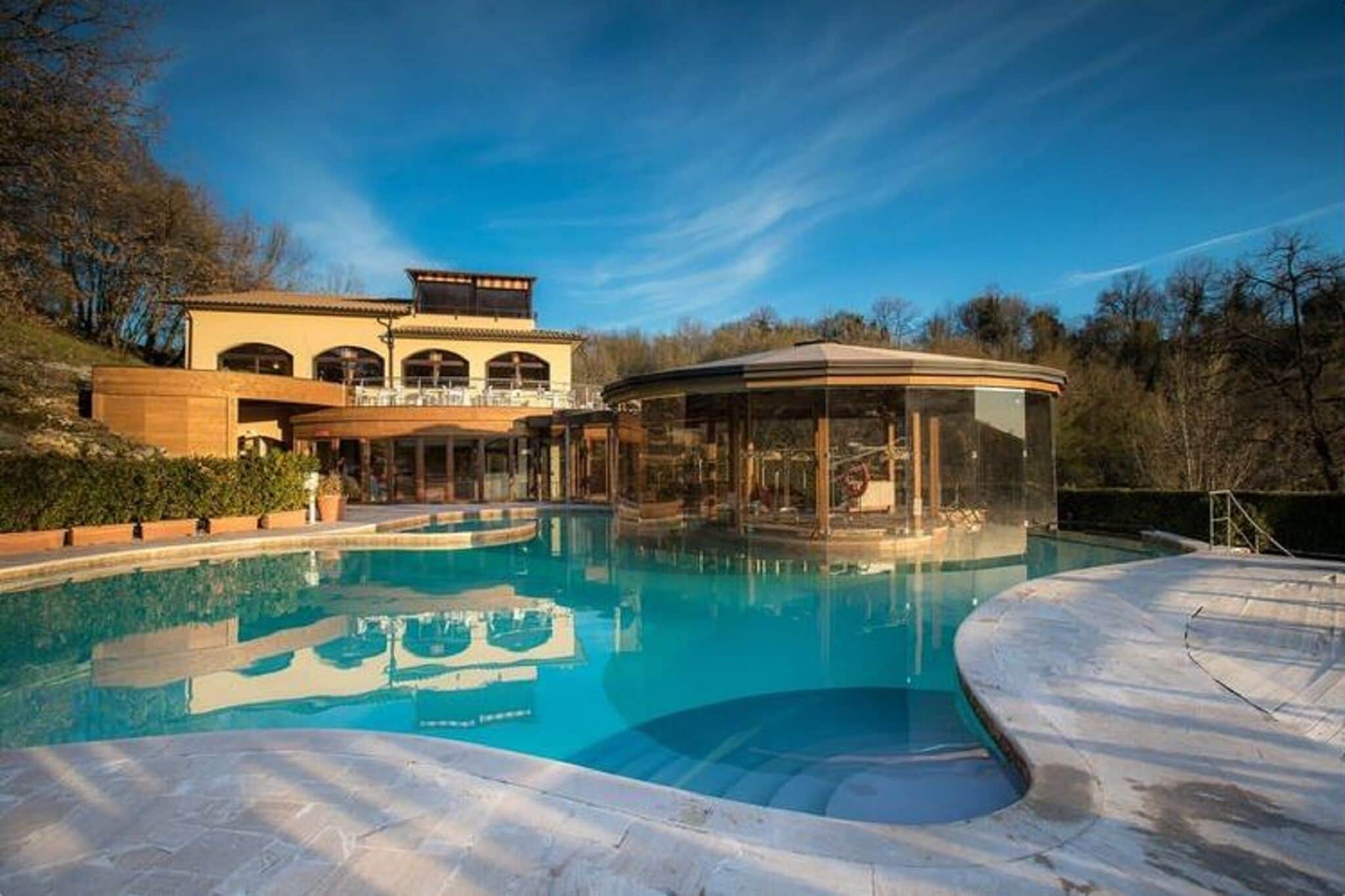 Agréable maison de vacances à Sorano avec piscine