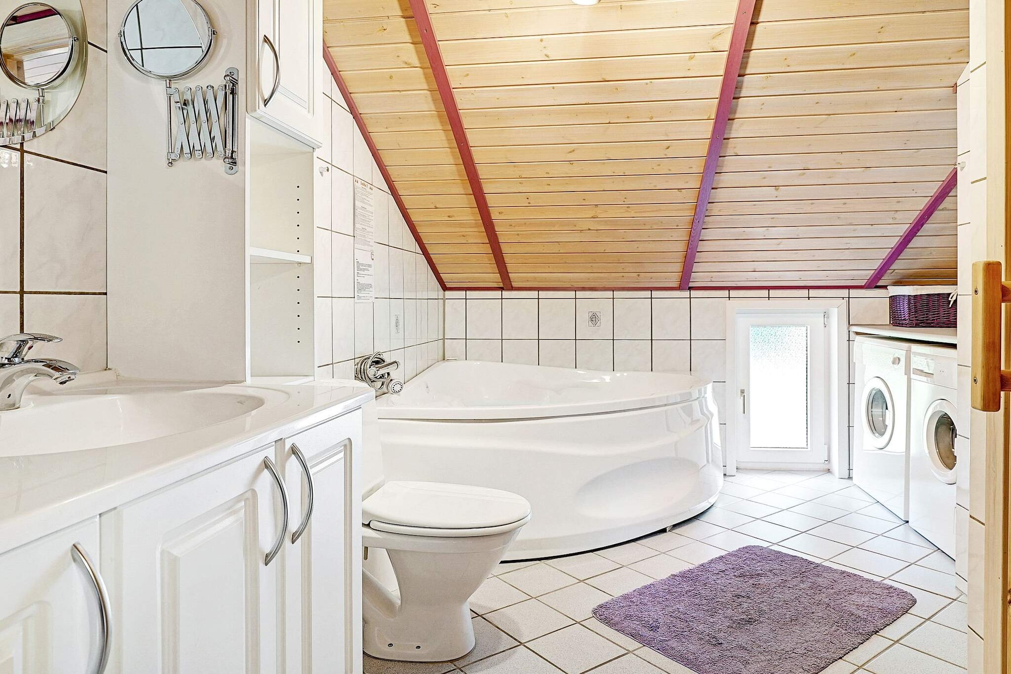 Luxurious Retreat by Bratten Strand-By Traum