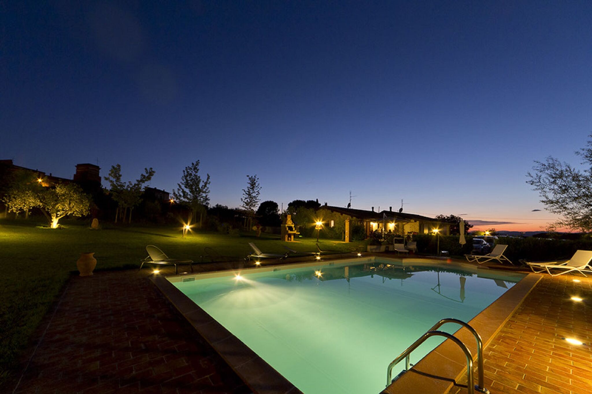 Prachtig vakantiehuis in Marsciano met zwembad