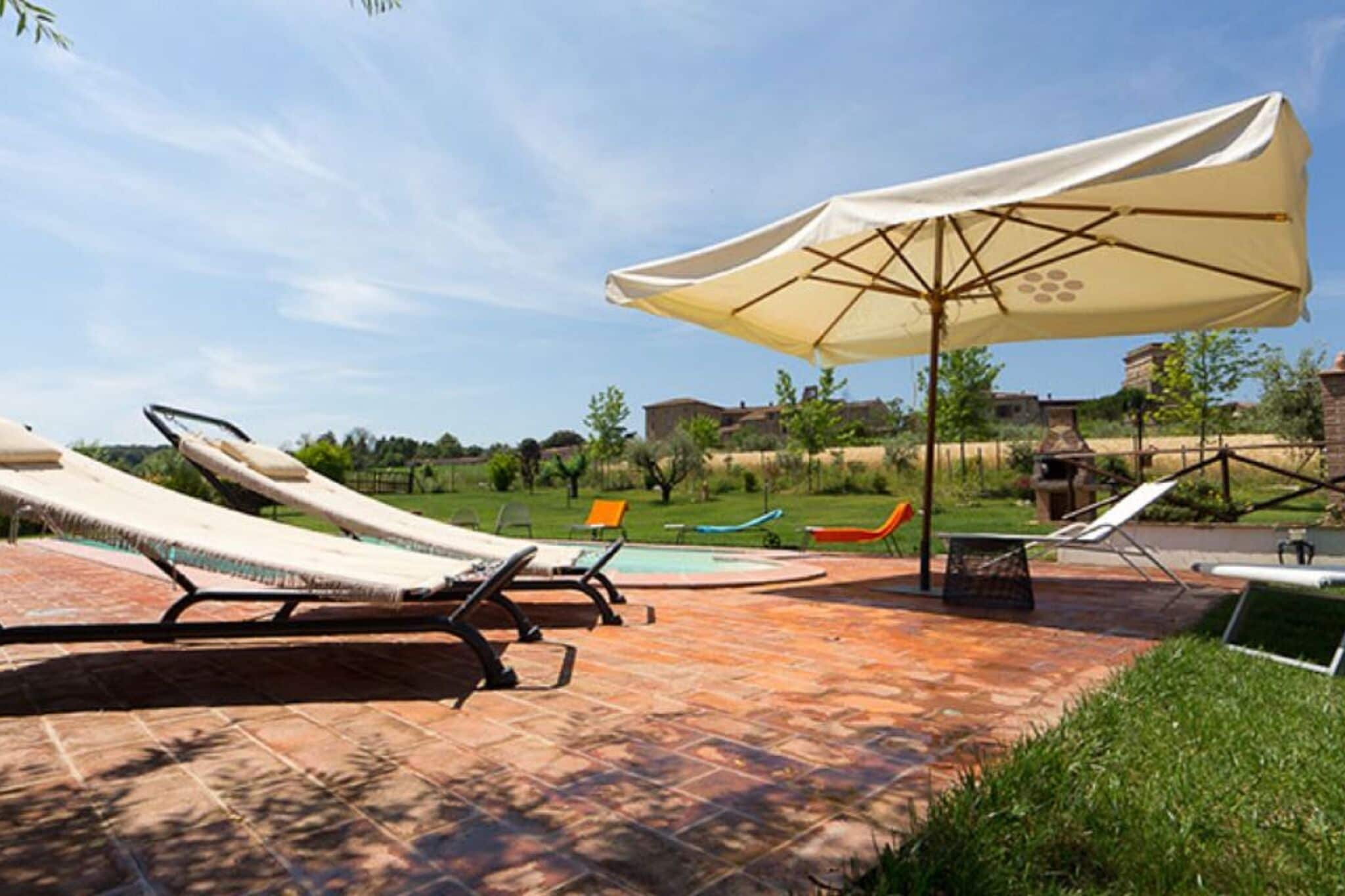 Maison de vacances somptueuse à Marsciano avec piscine