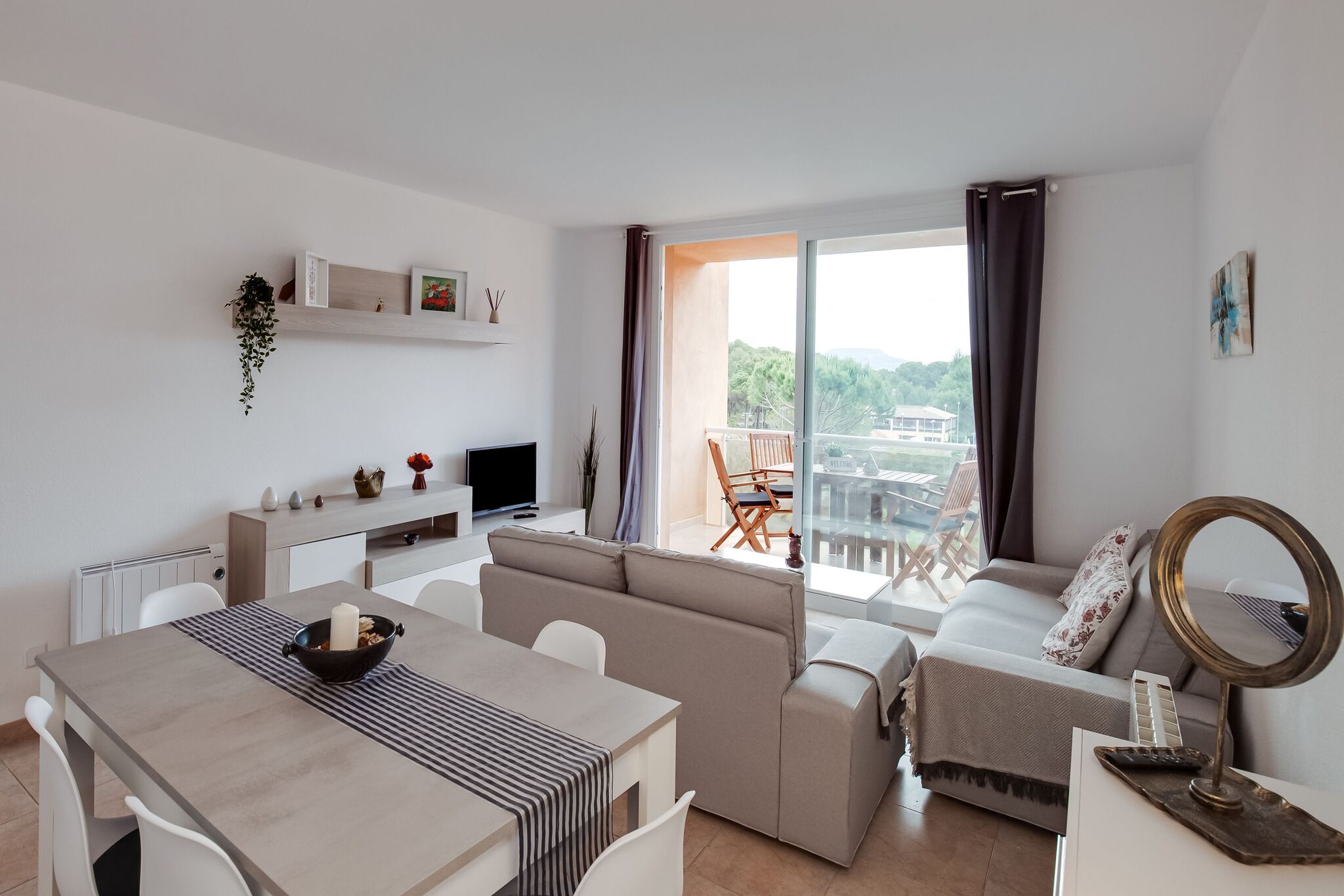 Comfy Apartment in Pals with Private Terrace