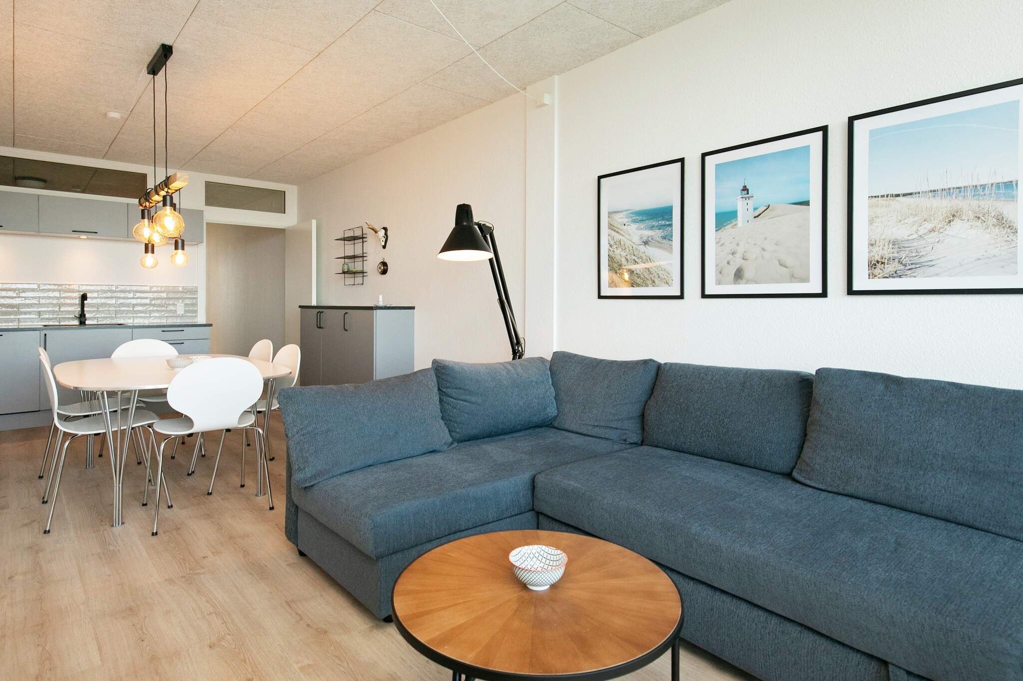 2½ room renovated,partially seaview - Binnen