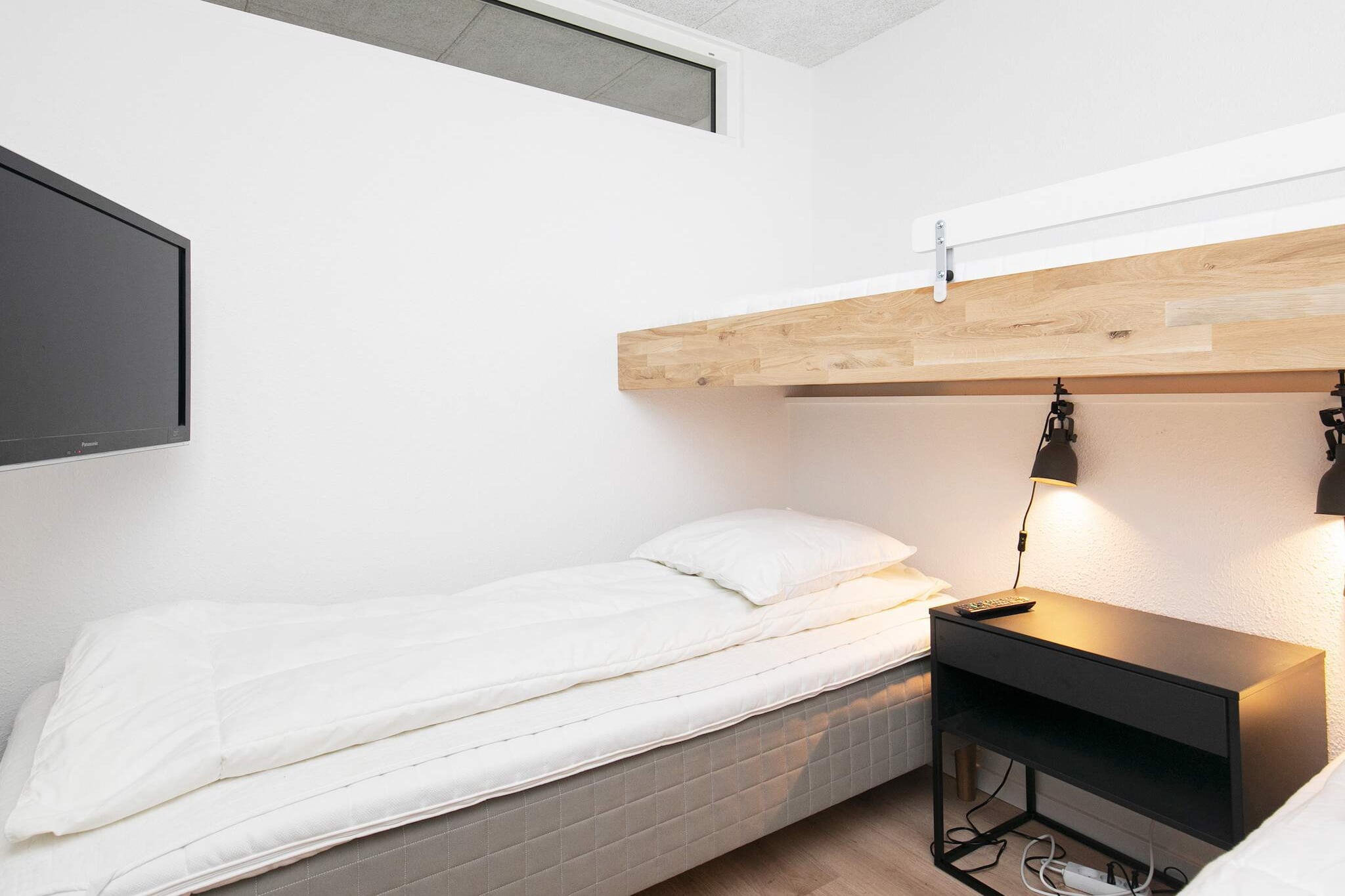 2½ room renovated,partially seaview - Binnen