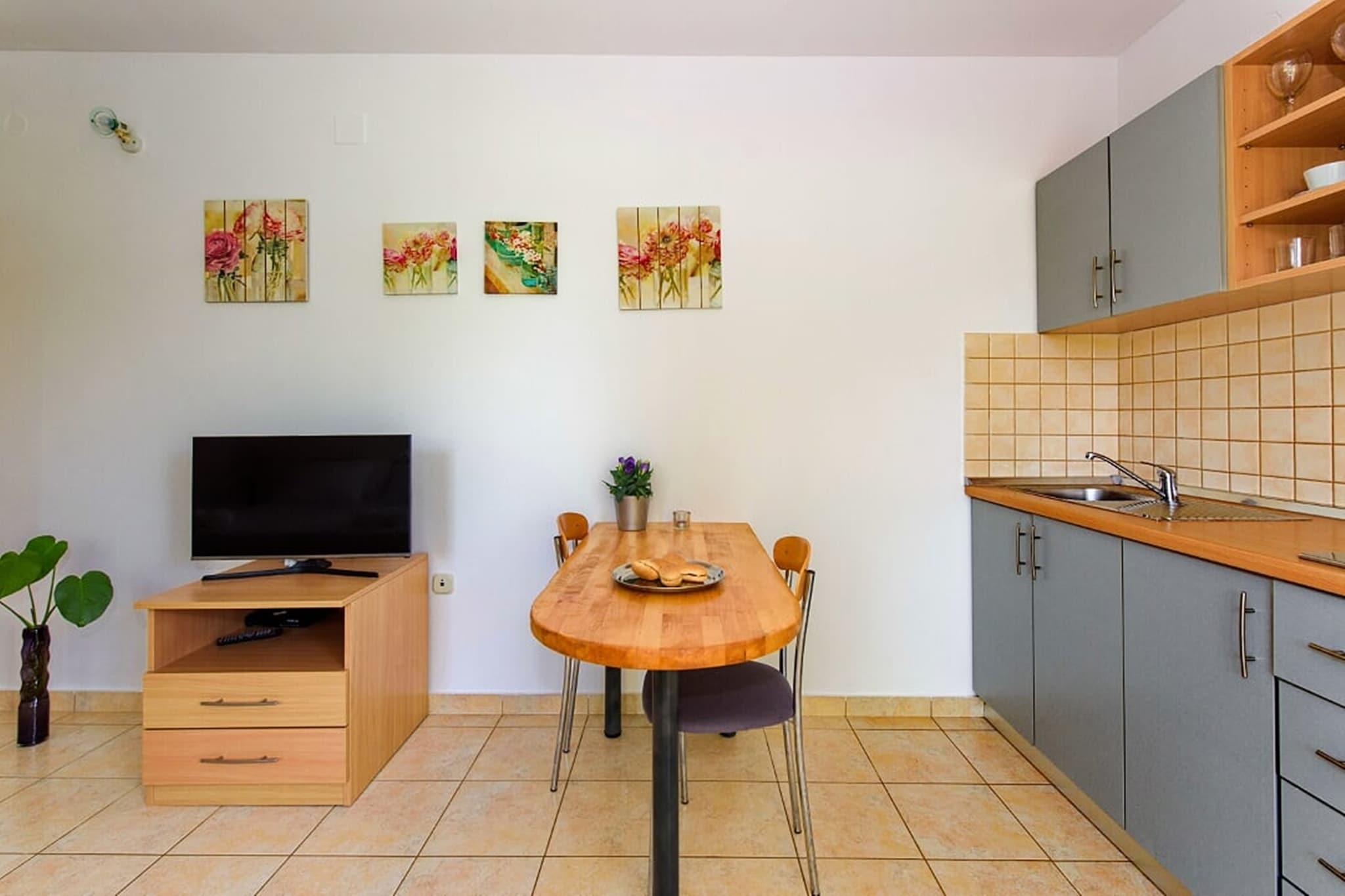 Appartement spacieux à Sukošan avec balcon