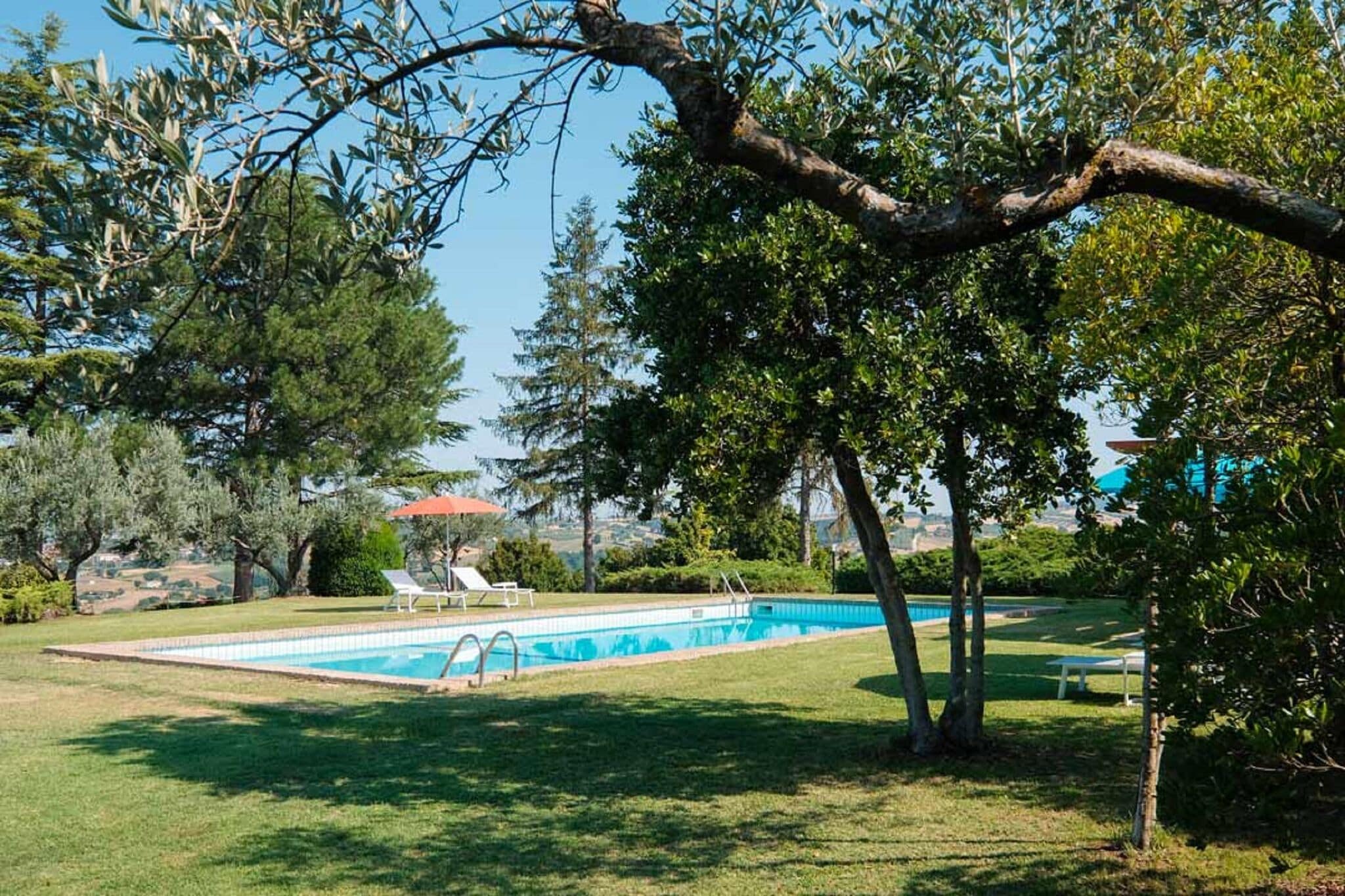 Maison de vacances vintage à Collazzone avec piscine