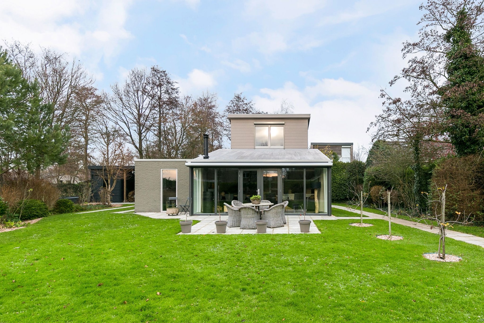 Luxuriöse Villa mit Blick auf das Veere-See