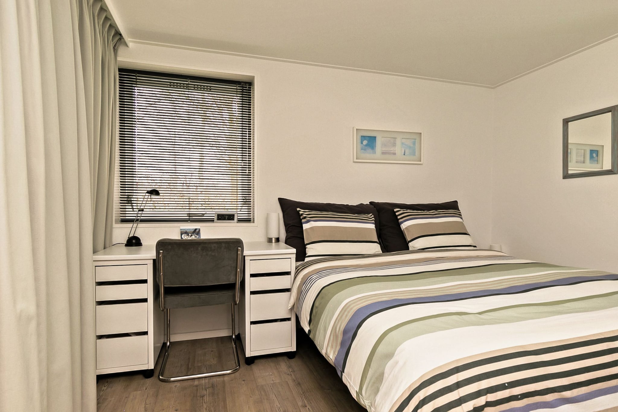 Bed Room