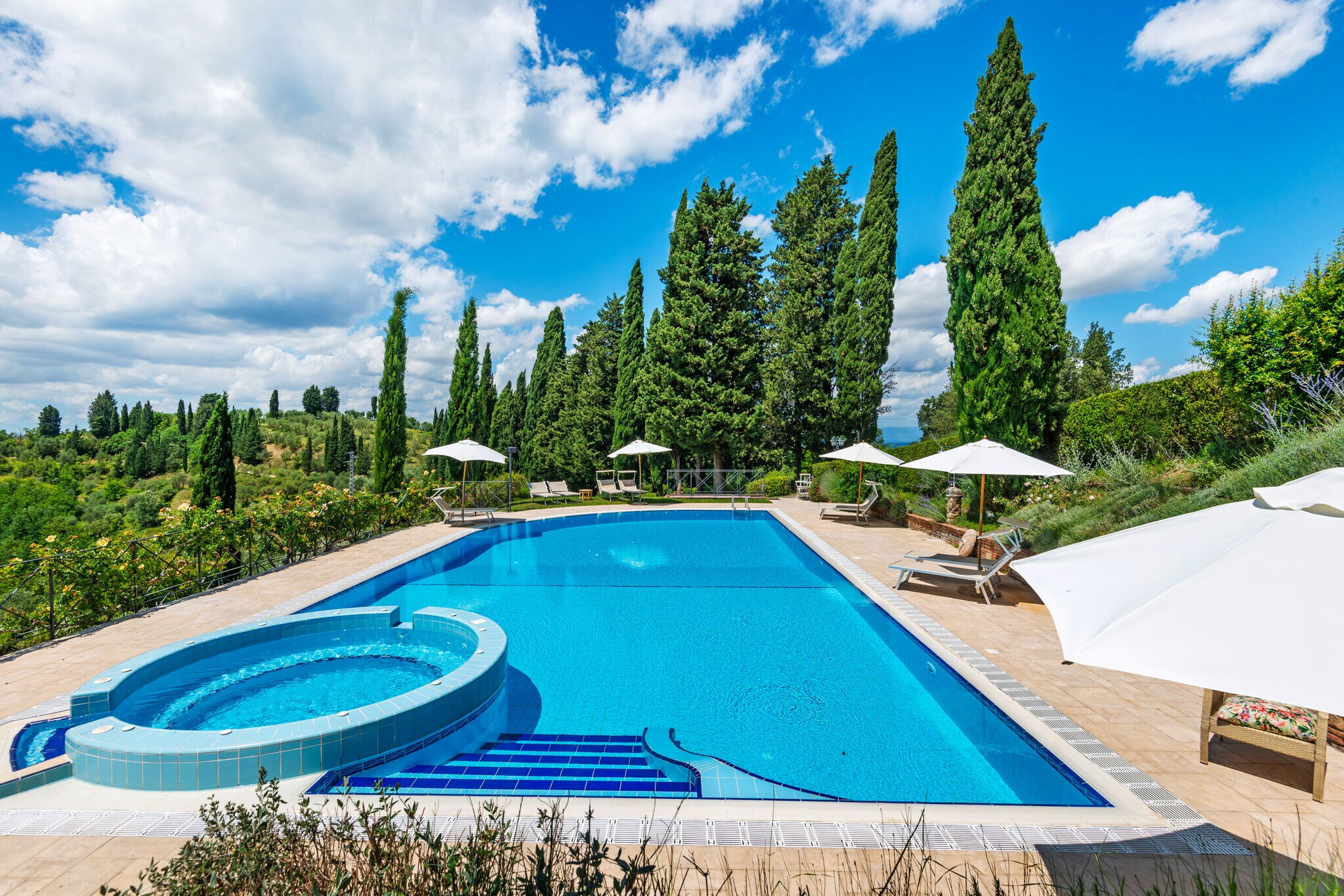 Typisch toskanisches Apartment mit Swimmingpool und Klimaanlage