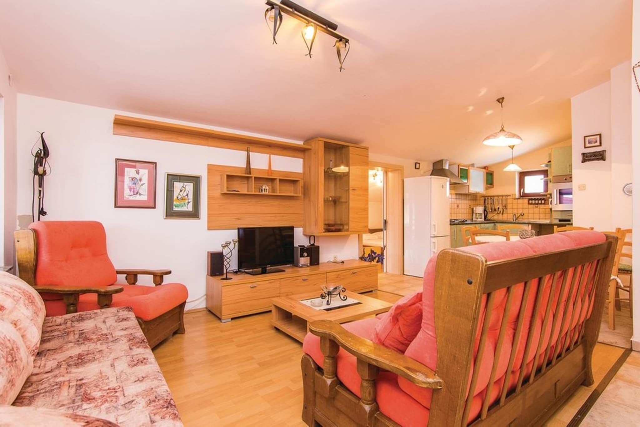 Spacious apartment Karolina