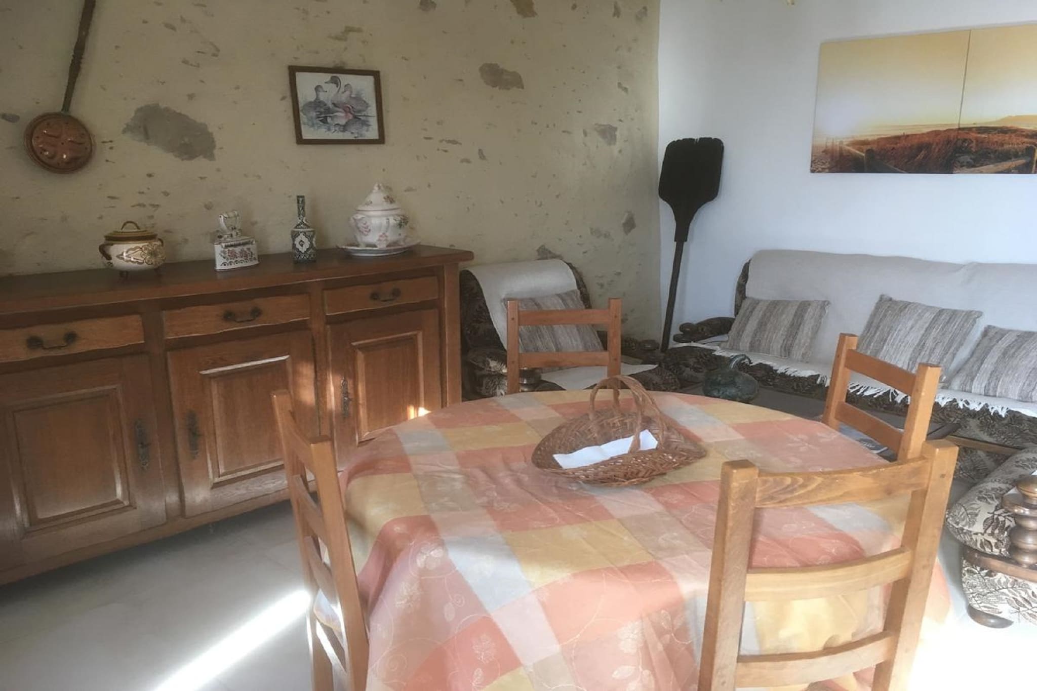 Ground floor: (Living room(TV, dining table(4 persons), seating area), Kitchen(dining table, cooker, espresso machine, oven, microwave, dishwasher, fridge-freezer), bedroom(12 m2)(double bed(140 x 200 cm)), bedroom(12 m2)(2x single bed(90 x 160 cm)), bathroom(shower, washbasin, toilet))\n\nwashing machine, roof terrace, garden(private), garden furniture, sun loungers, BBQ, swimming pool(private, 8 x 6 m., opened from May upto and including Oct)