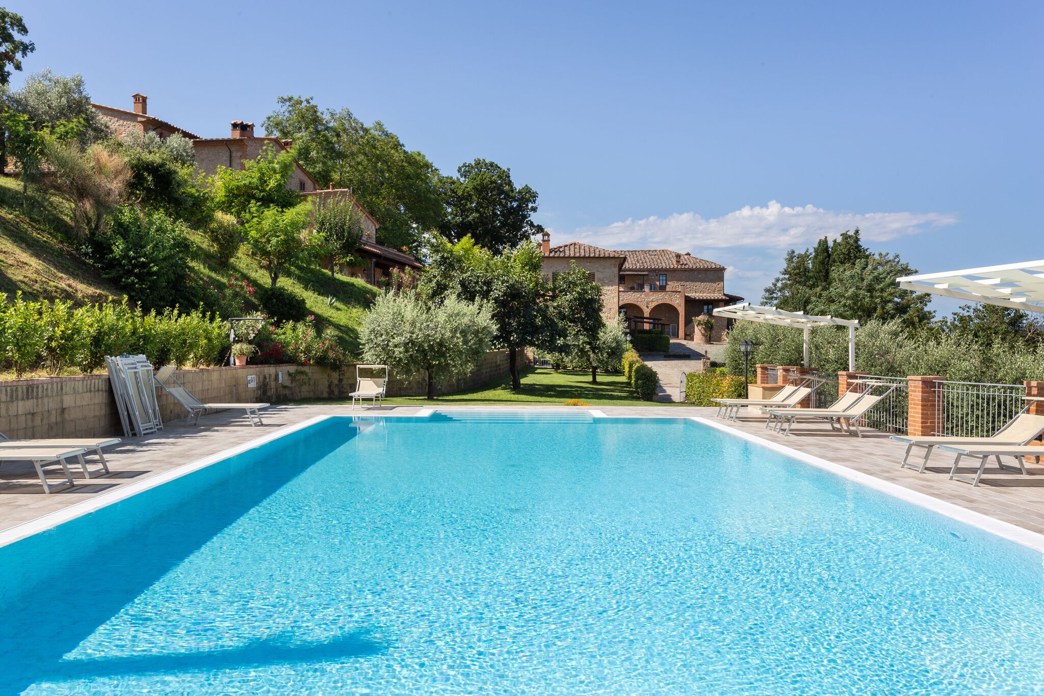 Aangename vakantiewoning in Volterra met een zwembad