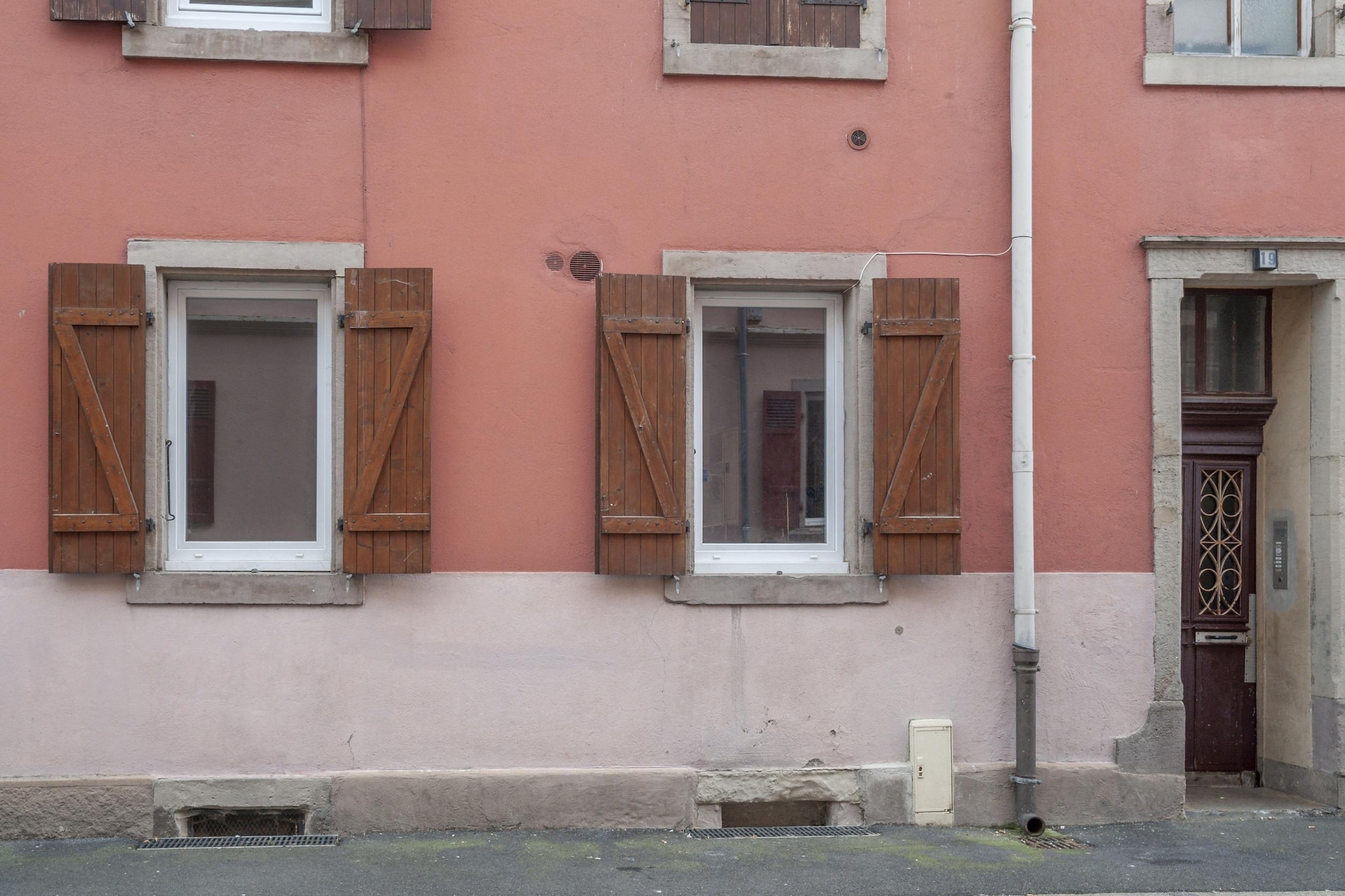 Komfortables Apartment in Belfort mit Terrasse-Außenbereich Sommer