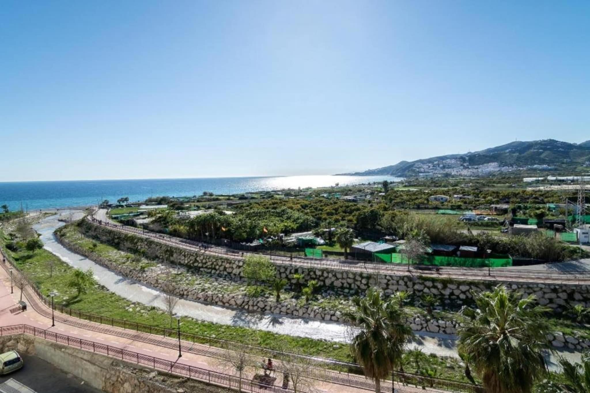 Apartamento en Nerja-Gebieden zomer 20km
