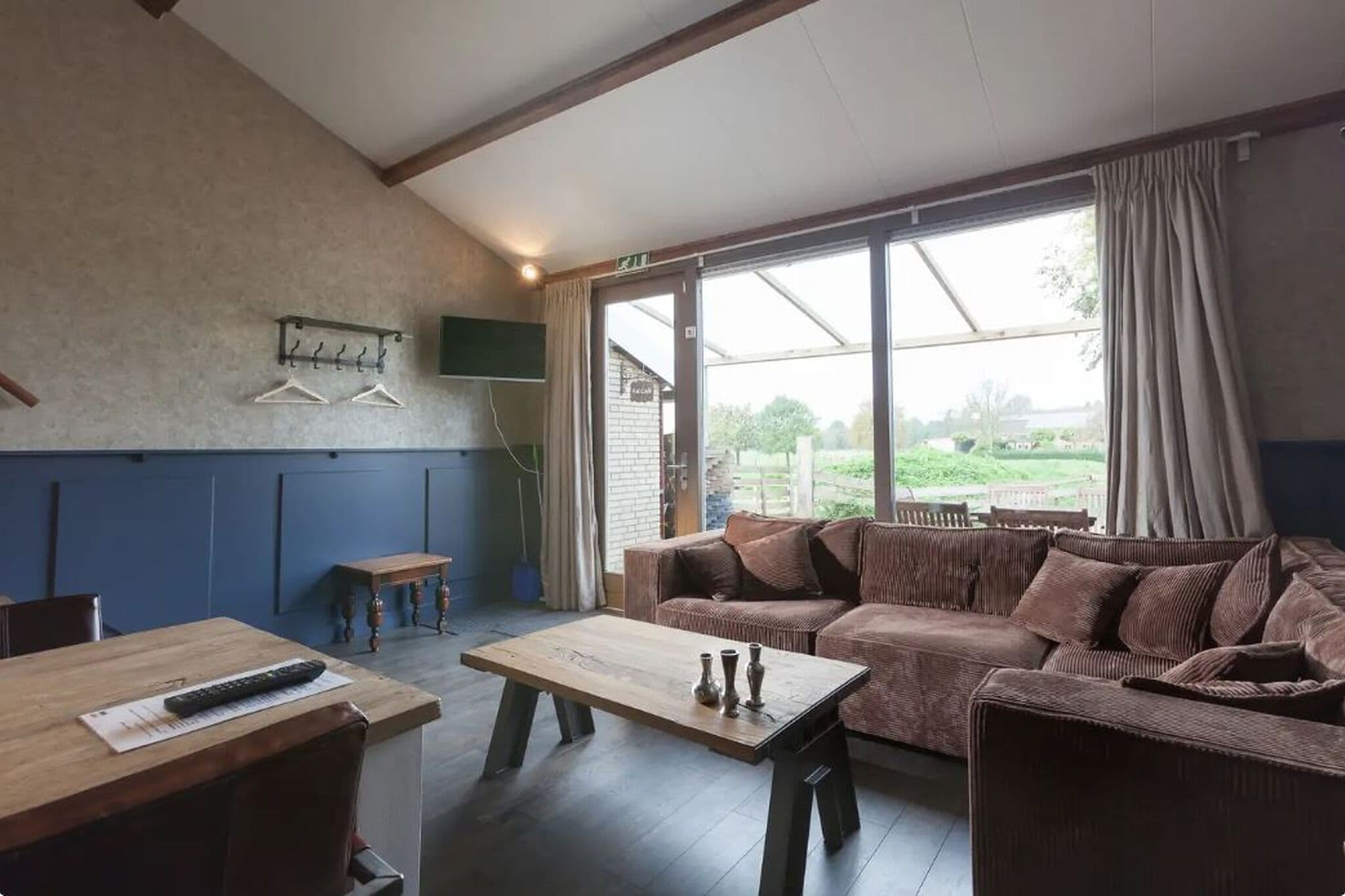 Maison de vacances confortable et confortable chez l'agriculteur à Horssen avec un jardin