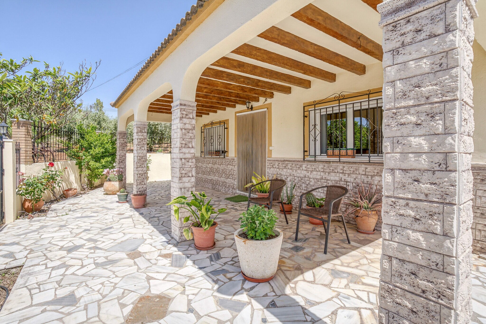Jolie maison de vacances à Almería avec piscine commune