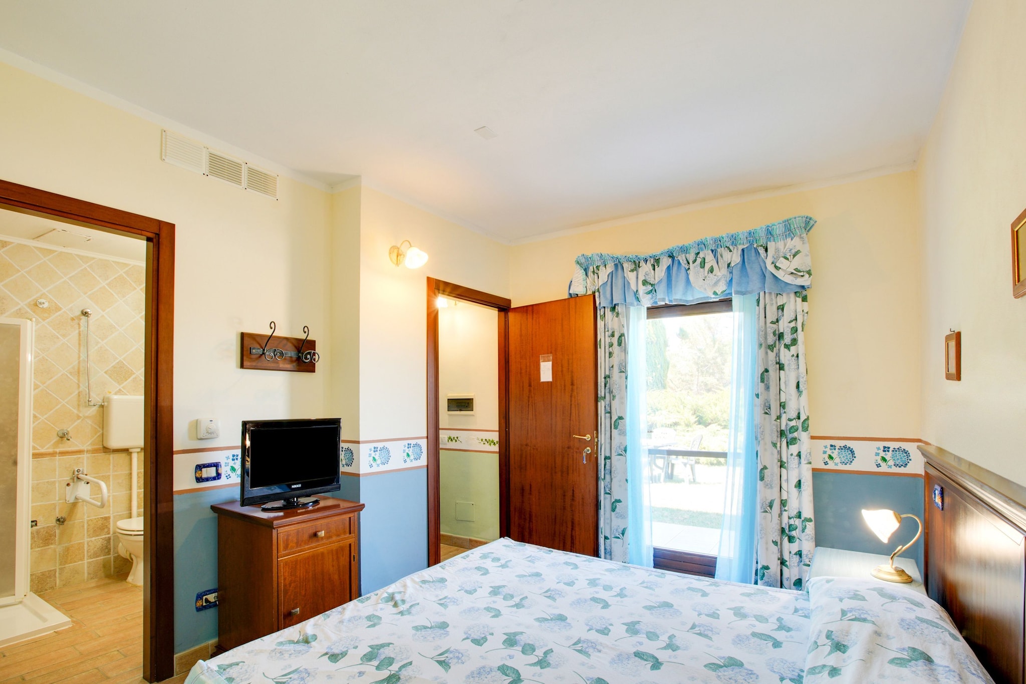 Bed Room