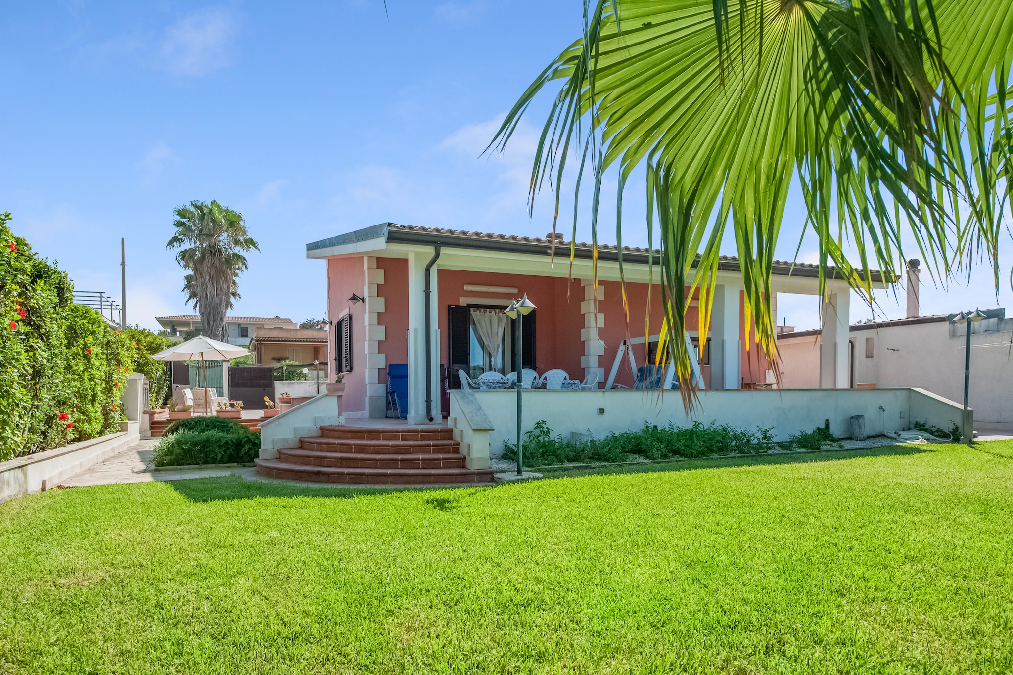 Ground floor: (Large kitchen(hob, electric kettle, toaster, hood, coffee machine, oven, microwave, dishwasher, fridge-freezer), Living/diningroom(double sofa bed, TV, dining table, fireplace), bedroom(double bed), bedroom(double bed), bedroom(single bed, single bed), bathroom(shower, washbasin, toilet, bidet), bathroom(shower, washbasin, toilet, bidet), air conditioning)\n\nGuest house ground floor: (Large kitchen(double sofa bed, TV, hob, hood, coffee machine, oven, fridge-freezer), pantry)\n\n2nd Guest house ground floor: (open kitchen(double sofa bed, hob, electric kettle, boiling water tap, toaster, hood, coffee machine, oven, fridge, Juicer), bathroom(shower, washbasin, toilet, bidet), air conditioning)\n\nwashing room(washing machine, ironing board, iron), dining table, dining table, dining table, shower, heating(electric), air conditioning, terrace(private, roofed, 8 m2, 60 m2), terrace(private, roofed, 70 m2), terrace(private, roofed, 15 m2), garden(private, 500 m2), garden furniture, sun loungers, BBQ, parking, parasol, parasol, parasol, swimming pool(private, outside, 5 x 5 m., opened from Apr upto and including 1/2 Oct), play equipment