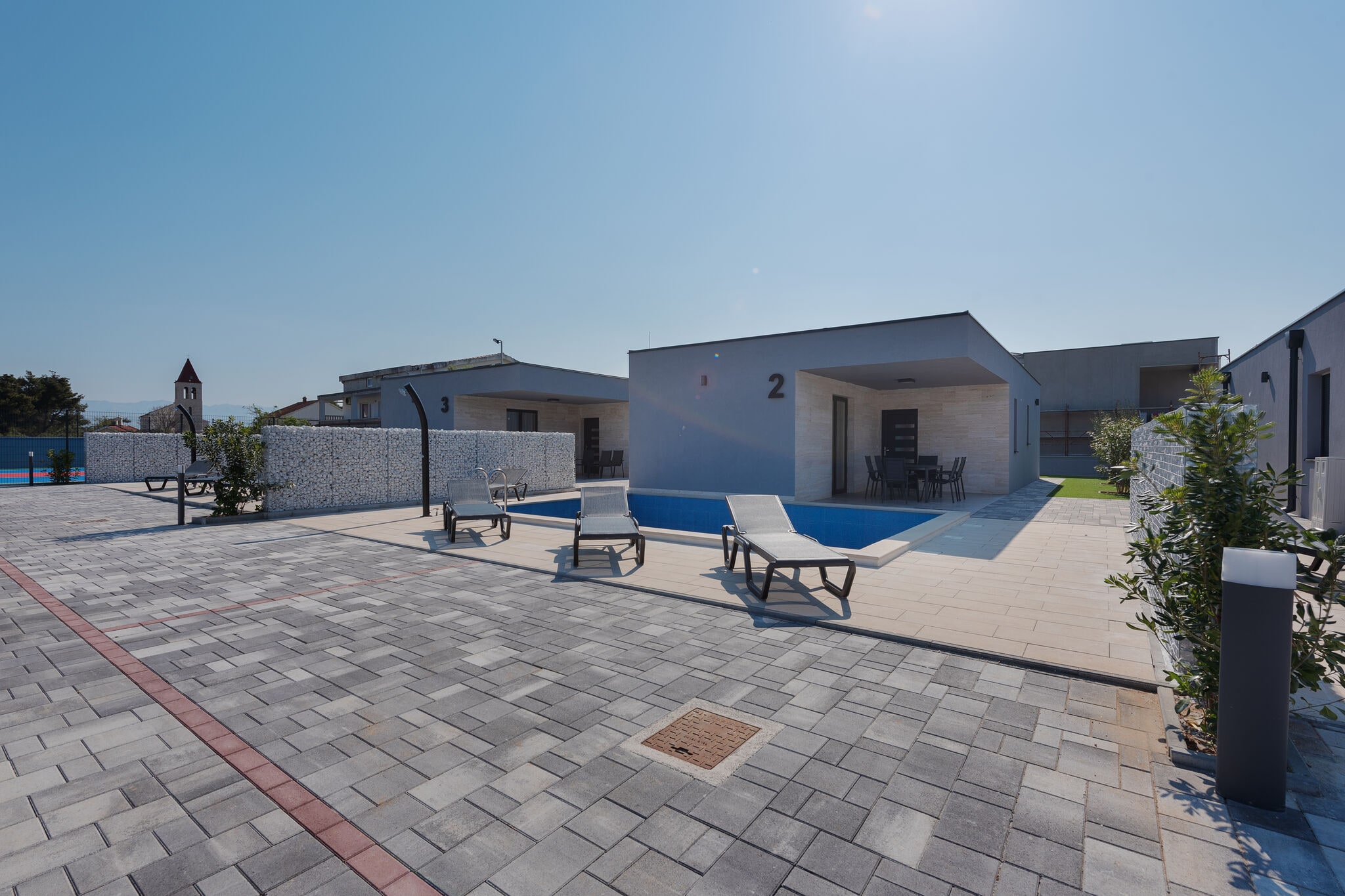 Maison de vacances attrayante à Vir avec piscine privée