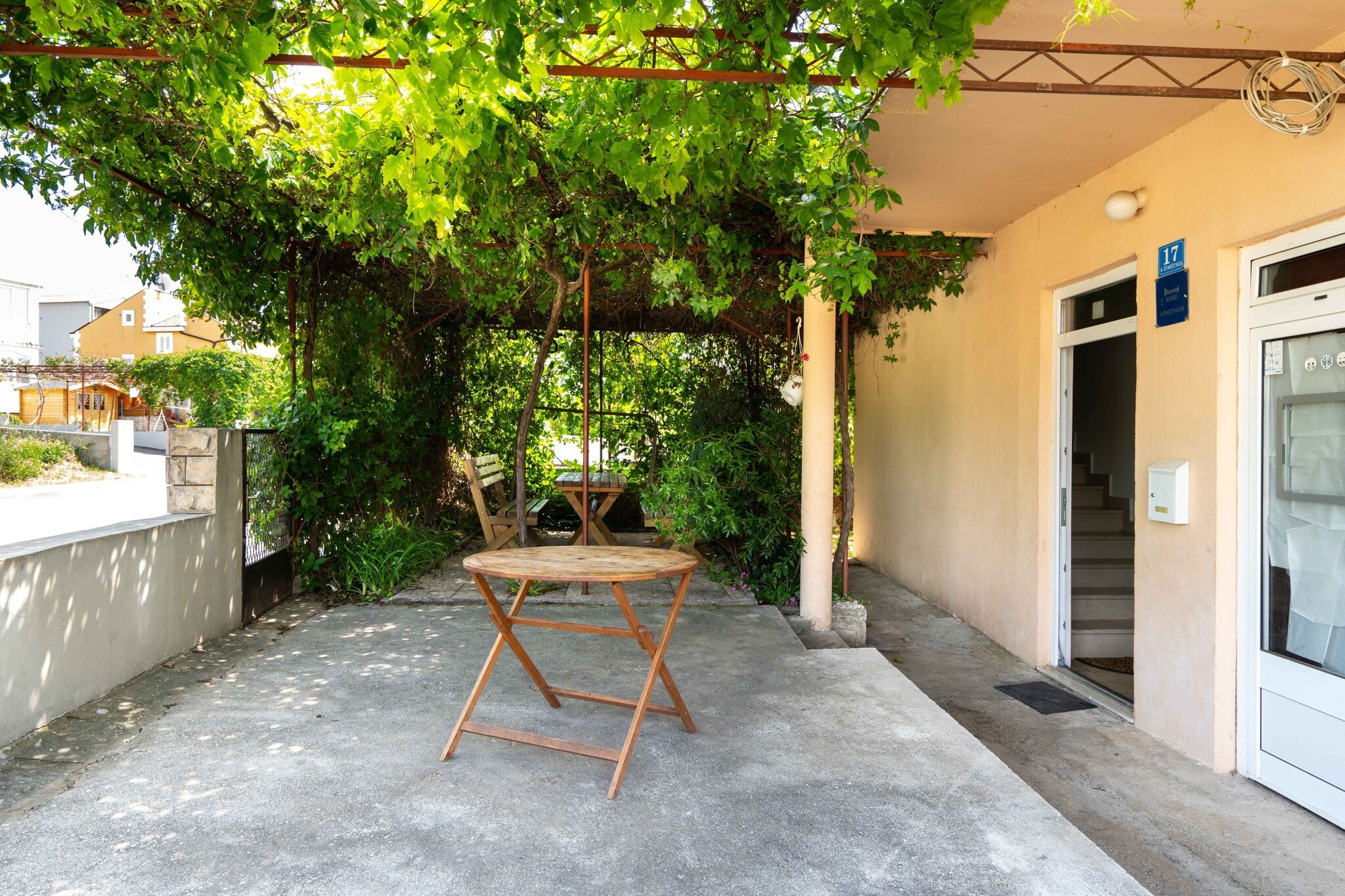 This homely holiday home located in Rogoznica is an ideal stay for a family or a group of 8 people. The house has 4 spacious bedrooms equipped with both heating and air conditioning facilities.

For enjoying time on the beach you can just have a 5-minute walk to the shore, where you can participate in numerous fun-filled water sports activities. Restaurants serving local cuisines are available within a walk of a minute. For stocking up on your supplies you can hit the grocery store 450 m away.

The house has a balcony where you can have sips of your beverage while observing the surrounding. Prepare mouth drooling recipes at the barbecue available here. For the entertainment of the little ones, play equipment is also available here.

Split Airport lies 32 km away from this place.
