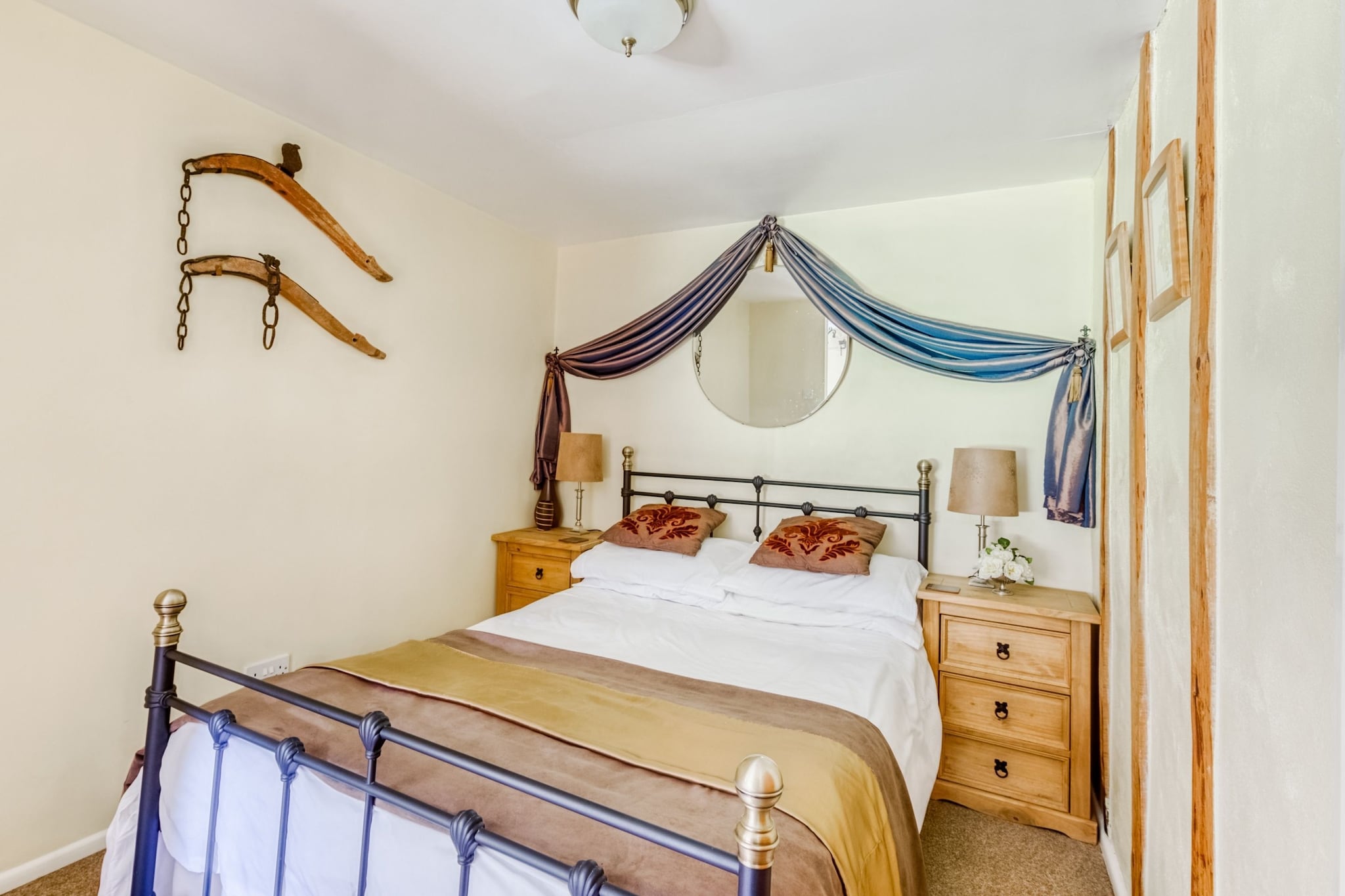 Ground floor: (Entrance, Living room(TV, DVD player), Kitchen(hob, electric kettle, boiling water tap, toaster, cooker, oven, microwave, fridge), bedroom(double bed), bathroom(bathtub with shower, washbasin, toilet))\n\ngarden, garden furniture