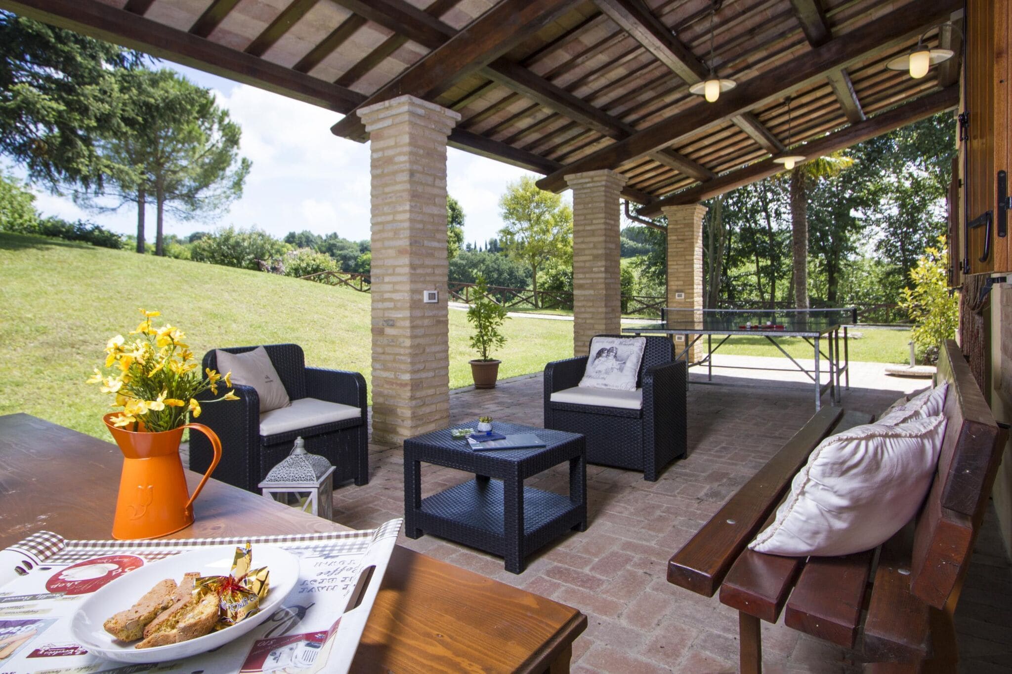 Maison de vacances rustique à Fano avec jardin et terrasse