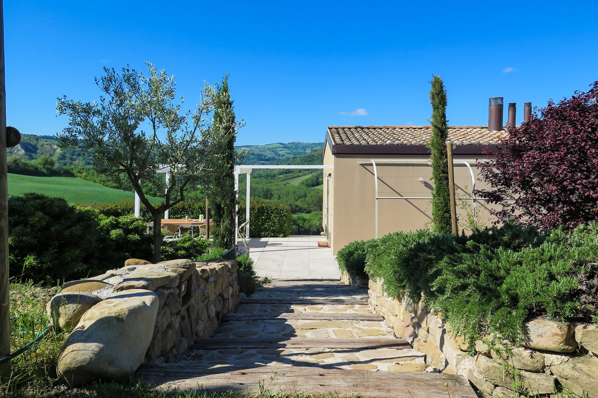 Spacious Countryside Retreat