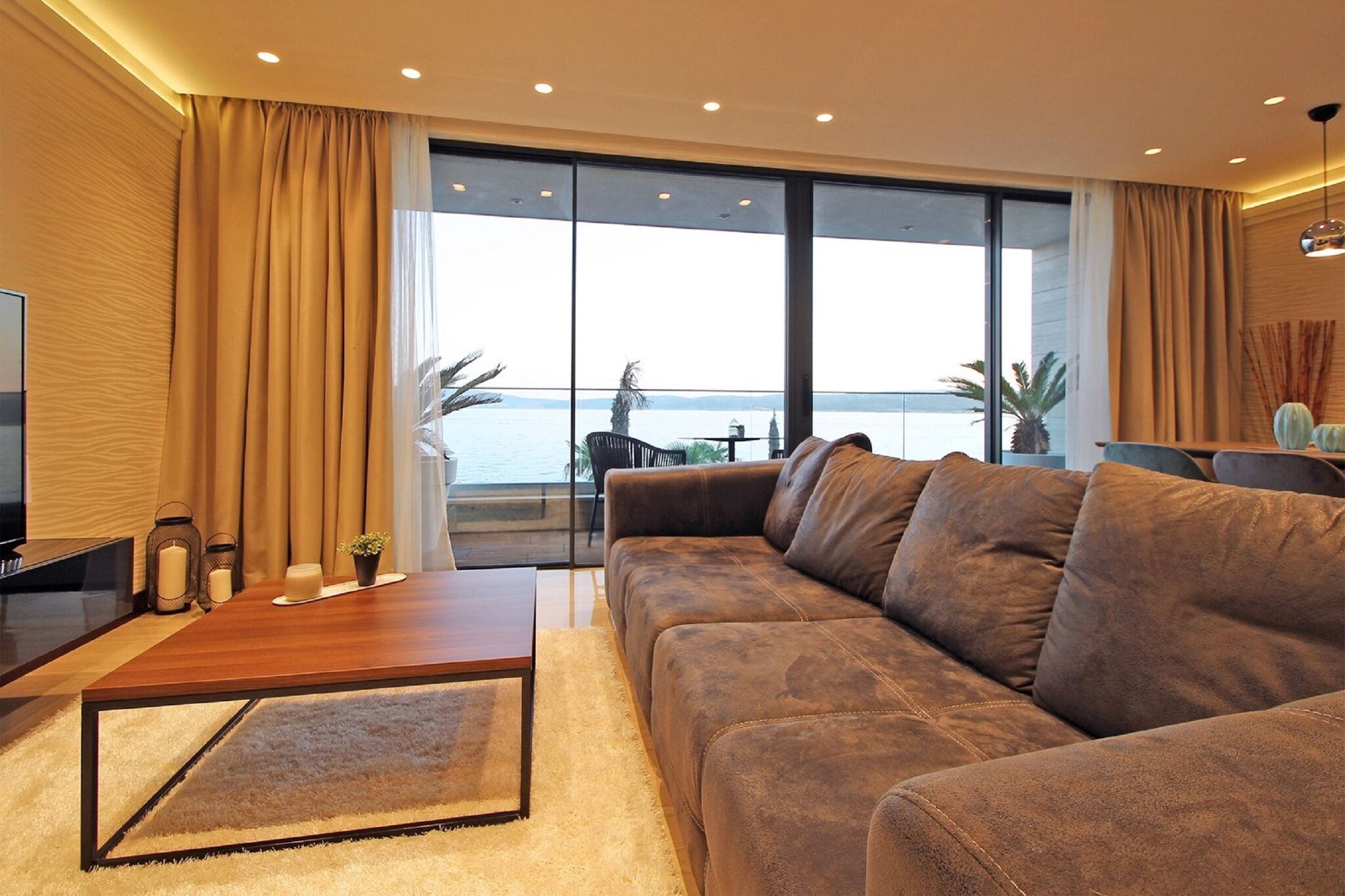 Luxueux appartement de deux chambres avec vue sur la mer à Crikvenica