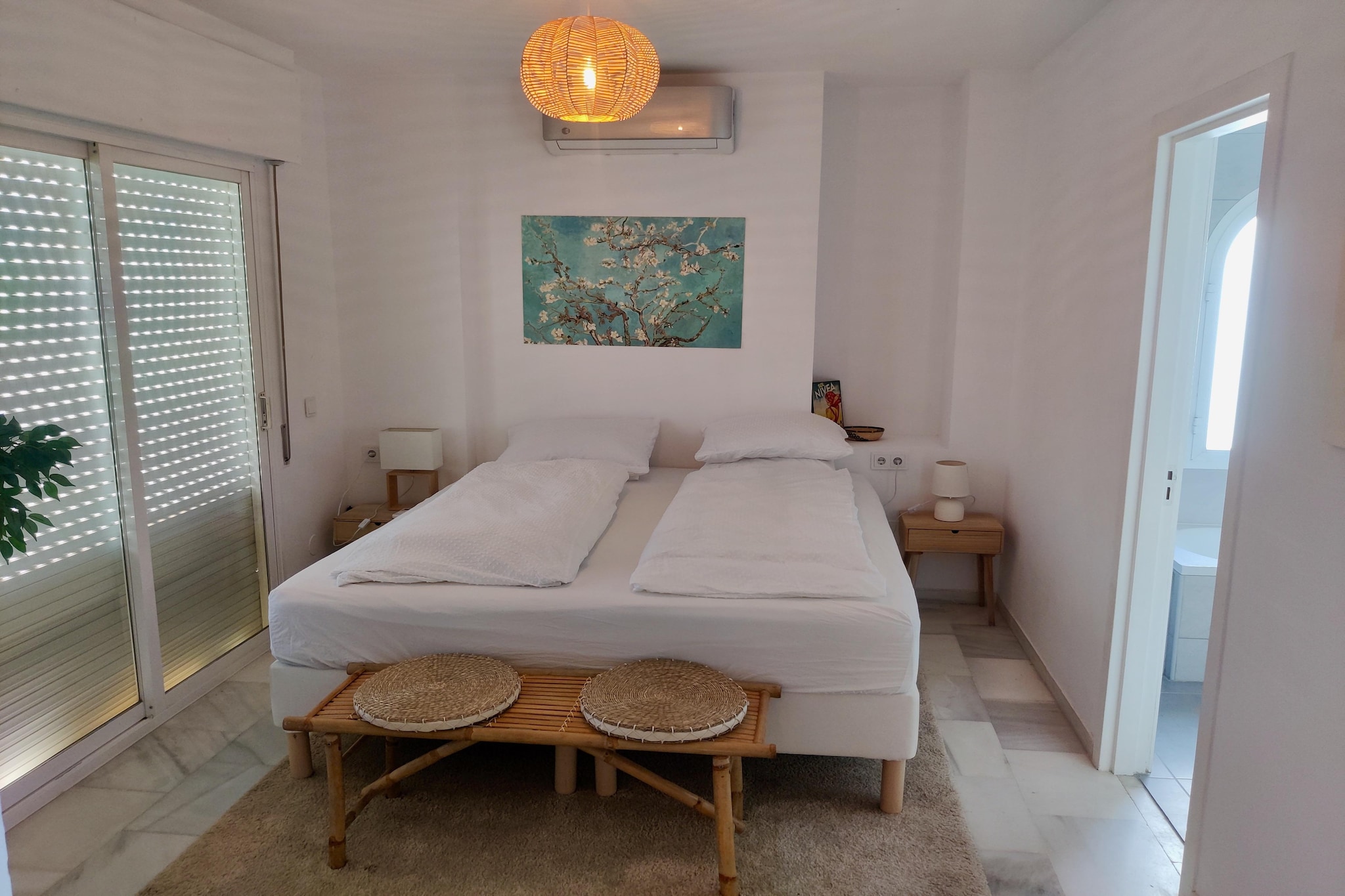 Ground floor: (open kitchen(electric kettle, toaster, cooker(ceramic), coffee machine(cups), oven, dishwasher, fridge-freezer), Living/diningroom(TV(smart TV), dining table(6 persons), decorative fireplace, seating area, air conditioning))\n\nOn the 1st floor: (Bedroom with bathroom(double bed, bath tub, shower, washbasin, toilet), Bedroom with bathroom(double bed or 2 single beds, bathtub with shower, washbasin, toilet), air conditioning)\n\nOn the 2nd floor: (Bedroom with bathroom(single bed, single bed, shower, washbasin, toilet), roof terrace, sun loungers)\n\nwashing machine, heating, air conditioning, terrace(private), garden(shared with other guests), garden furniture, BBQ, parking, swimming pool, children\'s bed, high chair