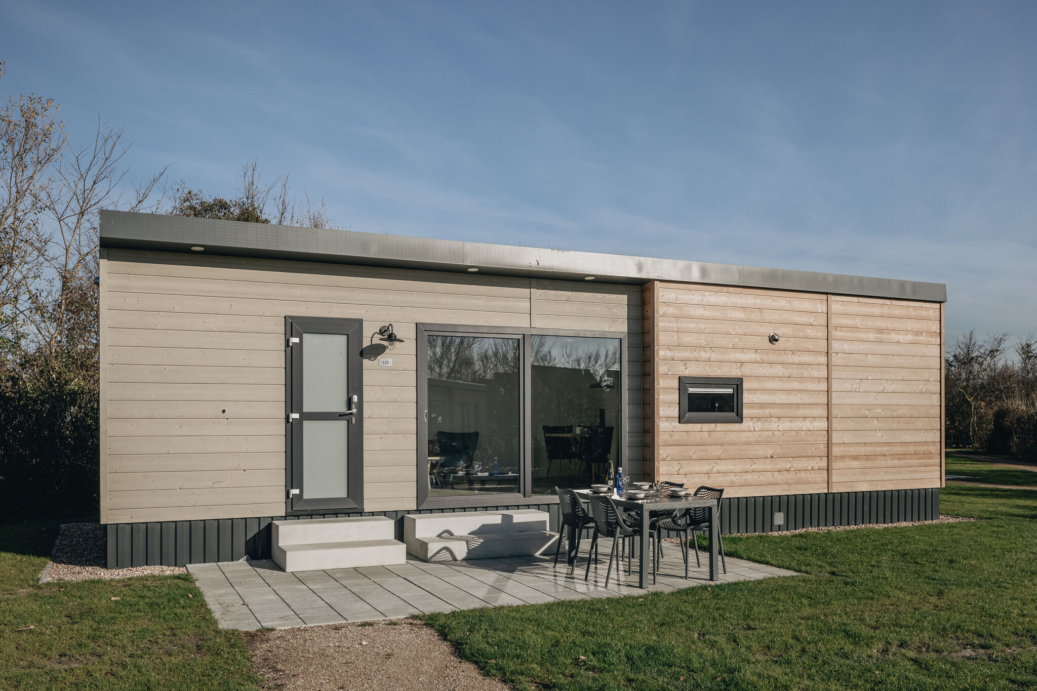 Modern chalet with dish washer, 1 km. from Domburg