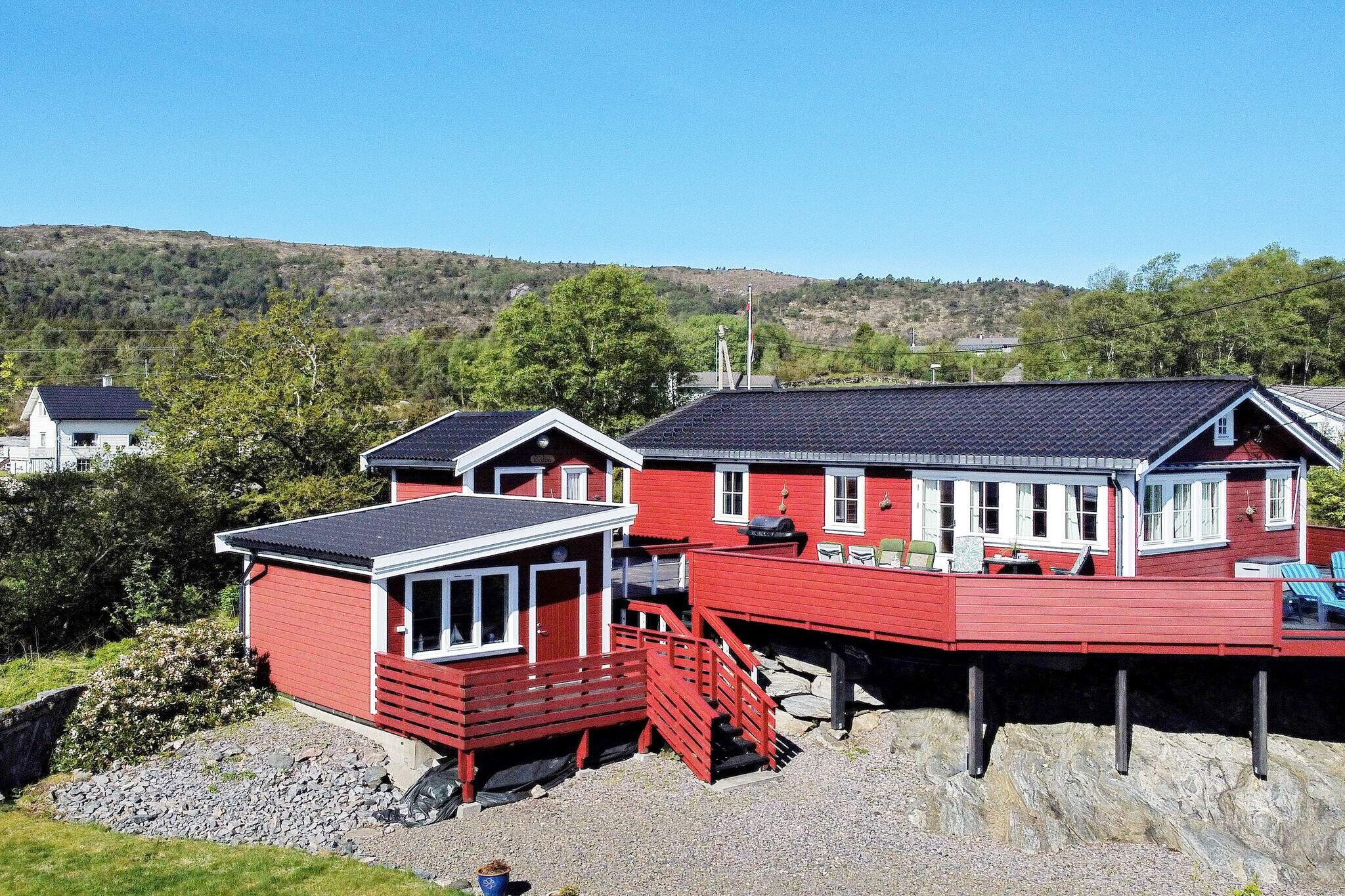 Nice holiday home, built in 1965 and renovated in 2009. All the facilities you need to enjoy your holiday. Three bedrooms, a well-equipped kitchen and a newly renovated bathroom. The holiday home is located with fantastic views of the fjord. Enjoy a barbecue on the terrace while the kids play on the large patio. Possible to swim and fish from the property's own quay. There is a steep slope down to the quay area and the sea but is paved and you can drive down to the floating pier. The holiday home has a large parking space. Øygarden is a municipality west of Bergen. The fjord around Øygarden is known to be very rich in fish as it is the nearest neighbor to the North Sea. Several beautiful hiking trails close to the holiday home. Fjell Festning (fortress) is well worth a visit if you wish to combine beautiful nature with historical grounds. 80 m to the boat, which is located by a floating pier at the fjord: A 16-foot aluminum boat with a 15 hp Suzuki engine. Life jackets included in the boat rental. Loan of charts with marked fishing spots and fish species included.