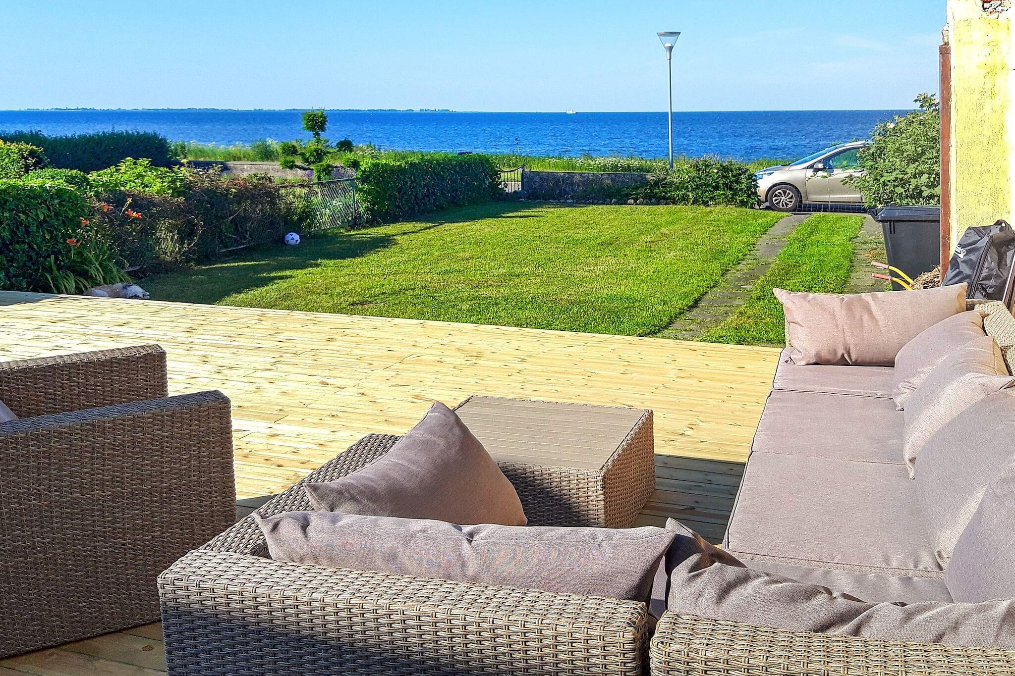 Internet Access DSL, Kitchen(cooker(electric), coffee machine, microwave, dishwasher, fridge-freezer), Living/bed room(TV(german television channels, danish TV channels (DR1 and TV2)), high chair), bedroom(double bed, cot), bathroom(floor heating)(bathtub or shower, washbasin, toilet, washing machine), 2x single bed, heating(electric), terrace, garden, BBQ, air to air heatpump