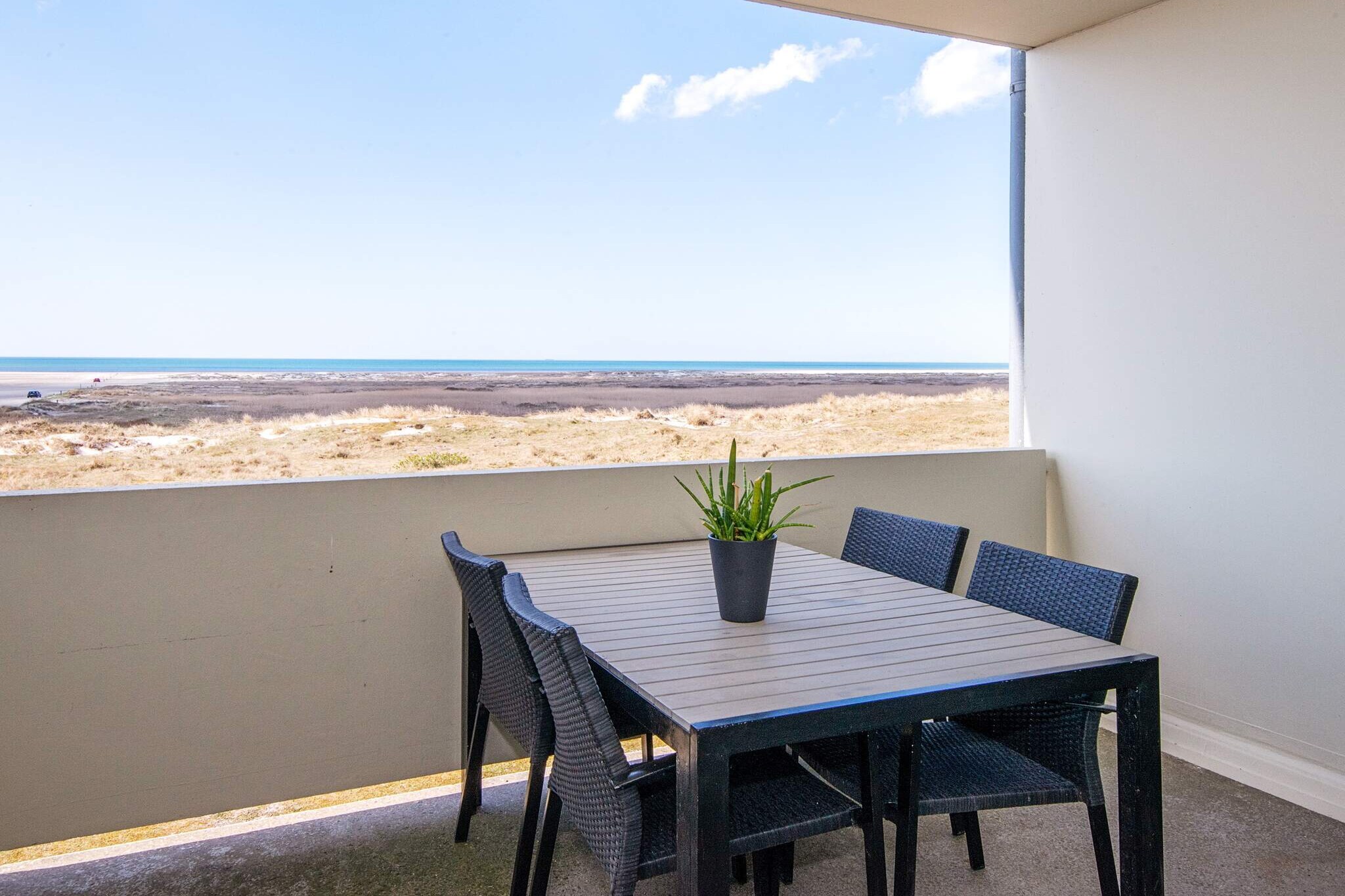 2 room w/seaview-Waterzicht