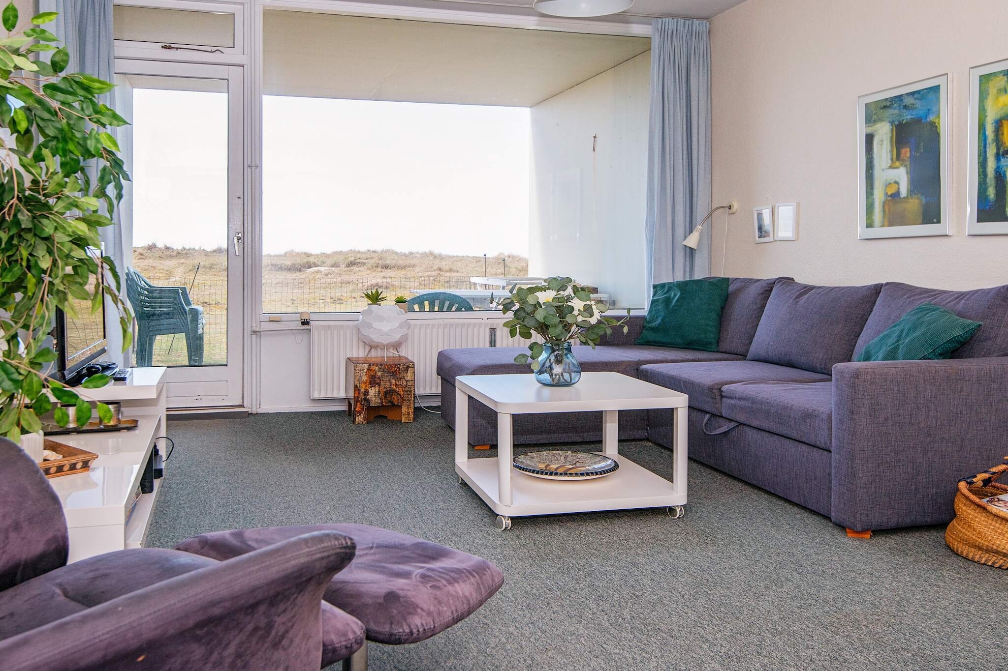 2 room w/seaview-Binnen
