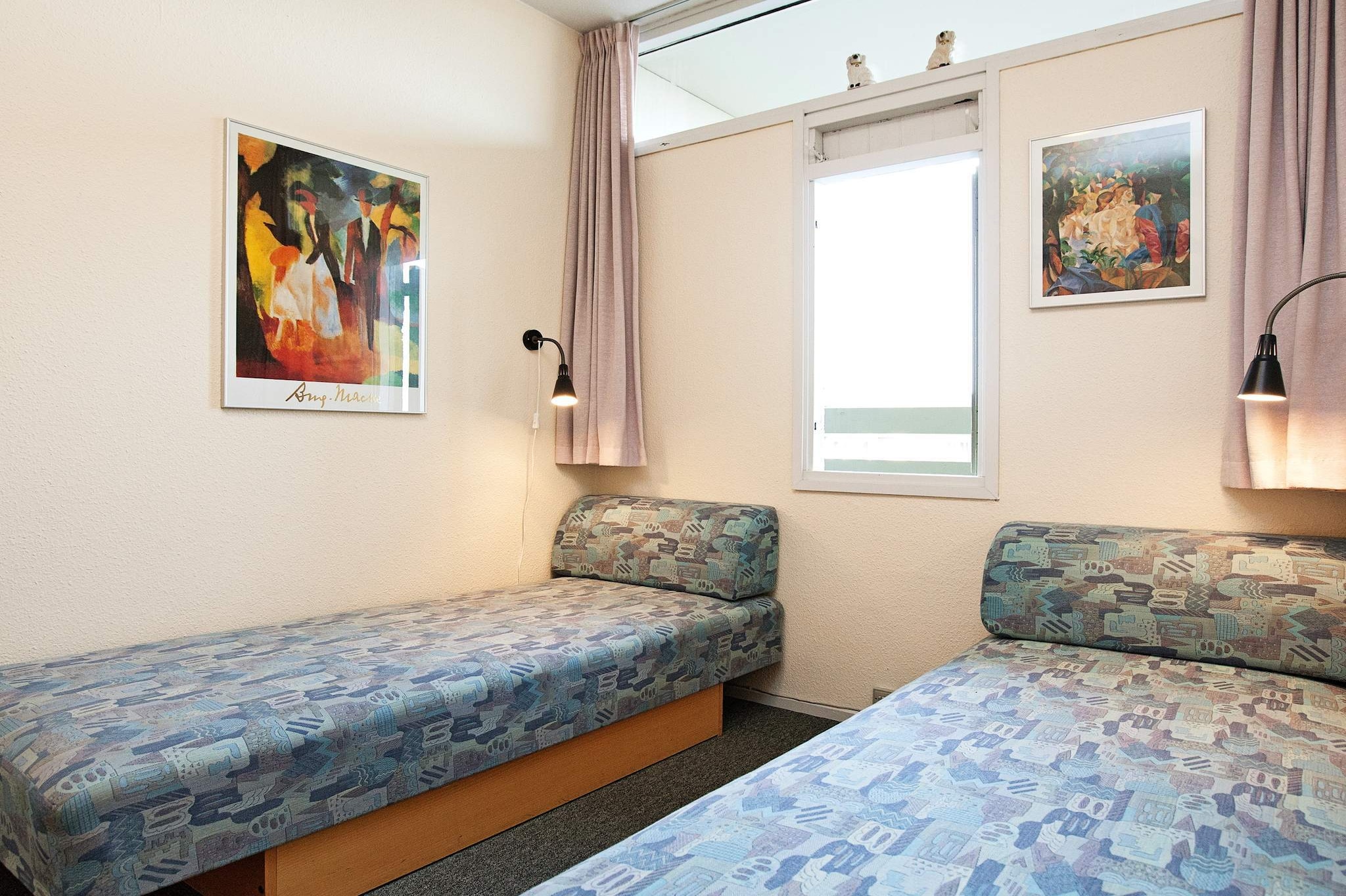 2 room w/seaview-Binnen