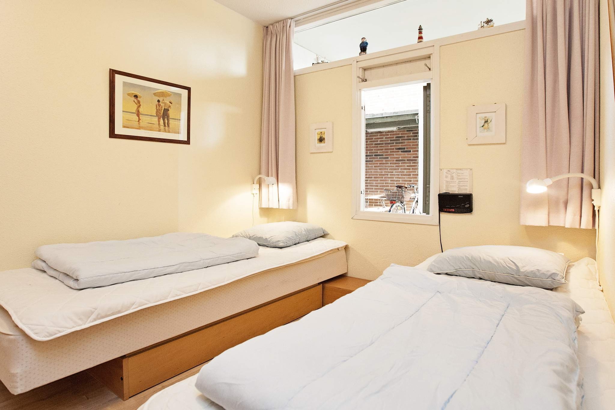 2 room w/seaview-Binnen