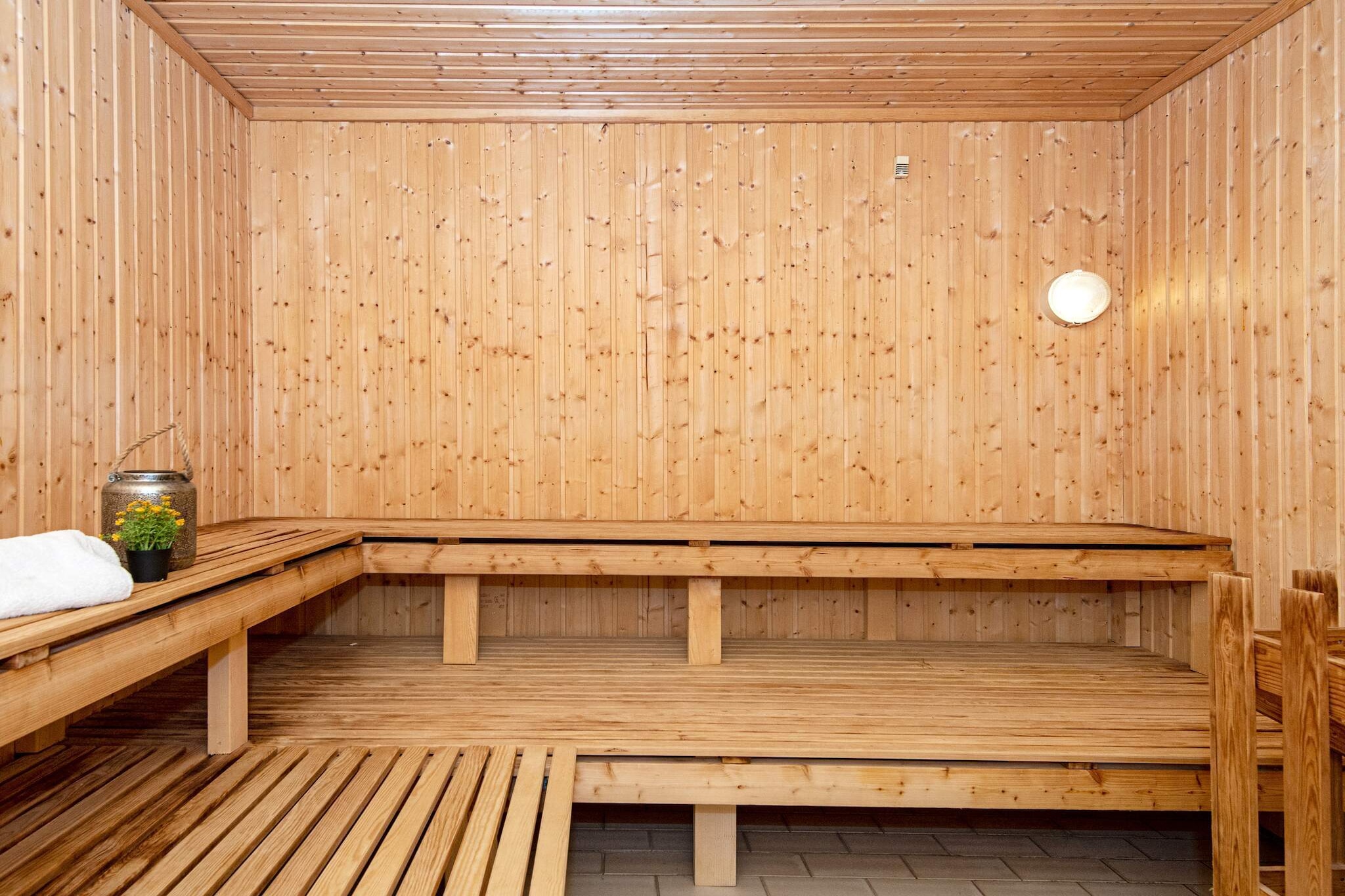 3½ room,1 st floor - Niet-getagd