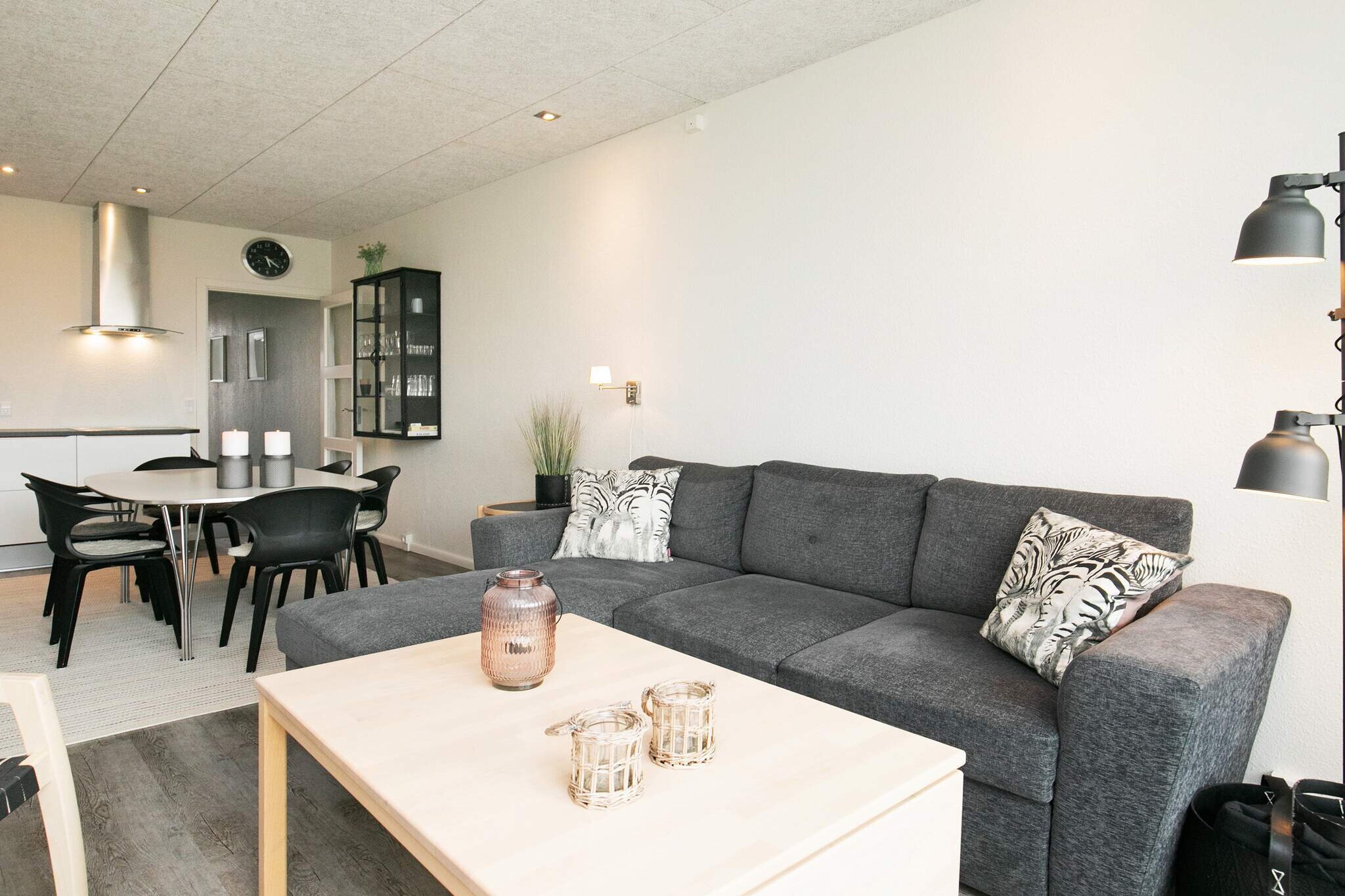2 room,renovated - Indoor